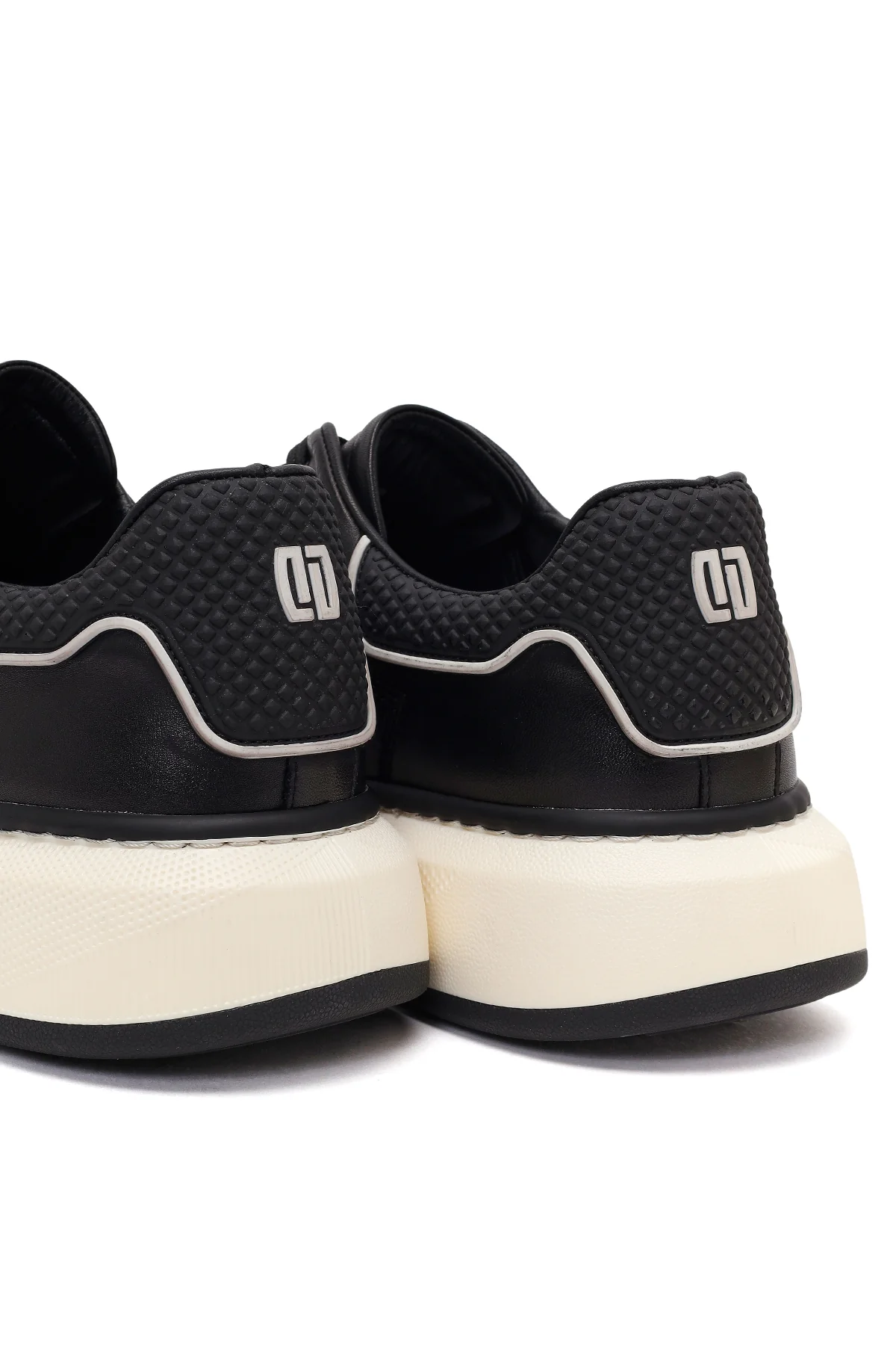 Erkek Siyah Kalın Tabanlı Deri Sneaker - Image 10