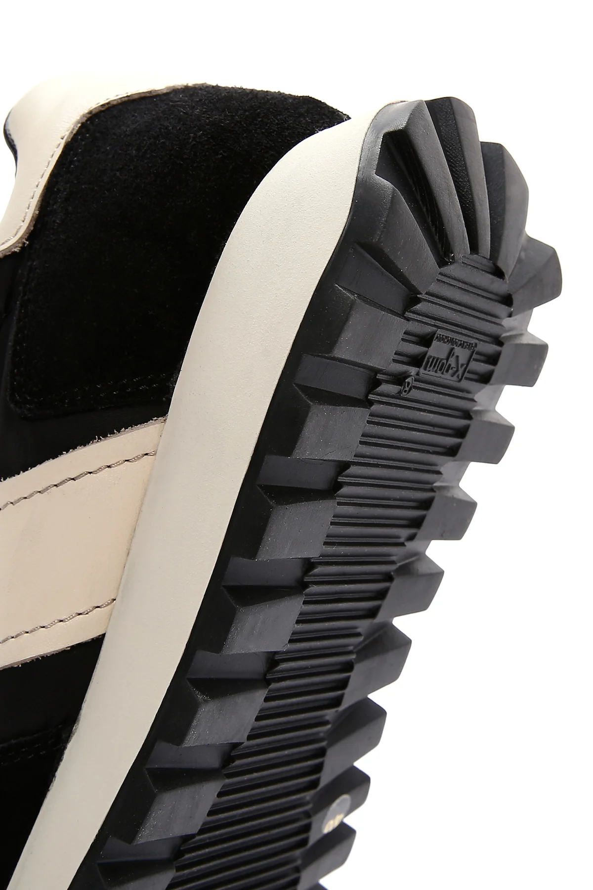 Erkek Siyah Süet Deri Detaylı Sneaker - Image 8