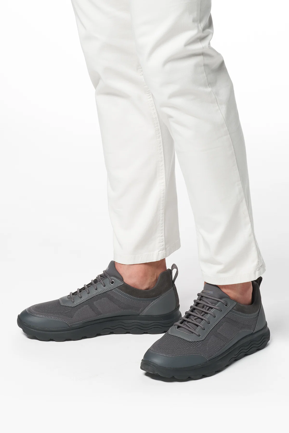 Geox Erkek Gri Spherica Bağcıklı Deri Sneaker - Image 4