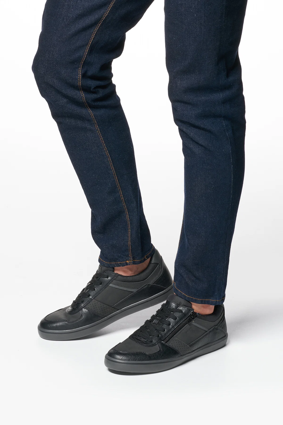 Geox Erkek Siyah Elver Fermuar Detaylı Bağcıklı Deri Casual Ayakkabı - Image 4