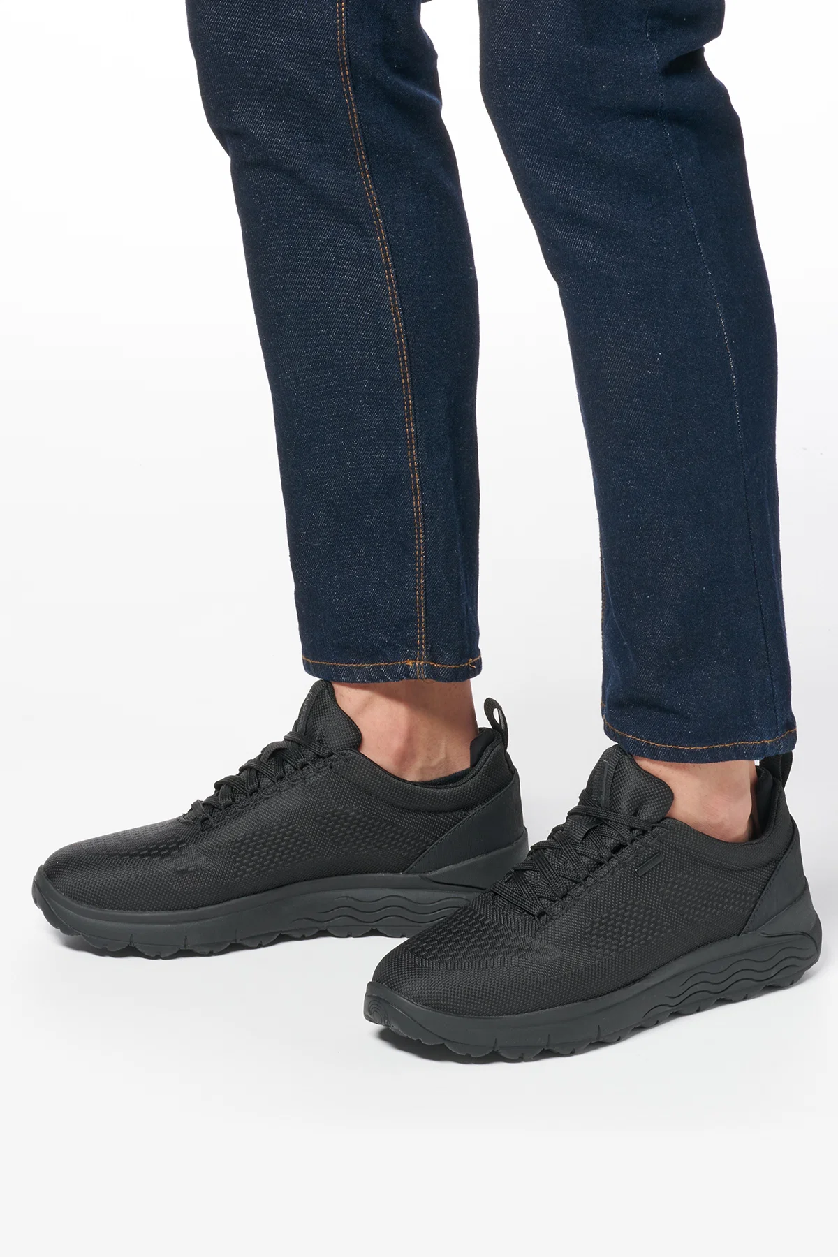 Geox Erkek Siyah Spherica 4x4 Abx B Bağcıklı Waterproof Deri Sneaker - Image 4