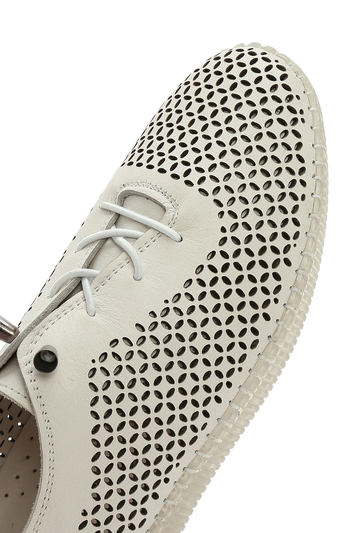 Kadın Bej Bağcıklı Deri Comfort Loafer - Image 8