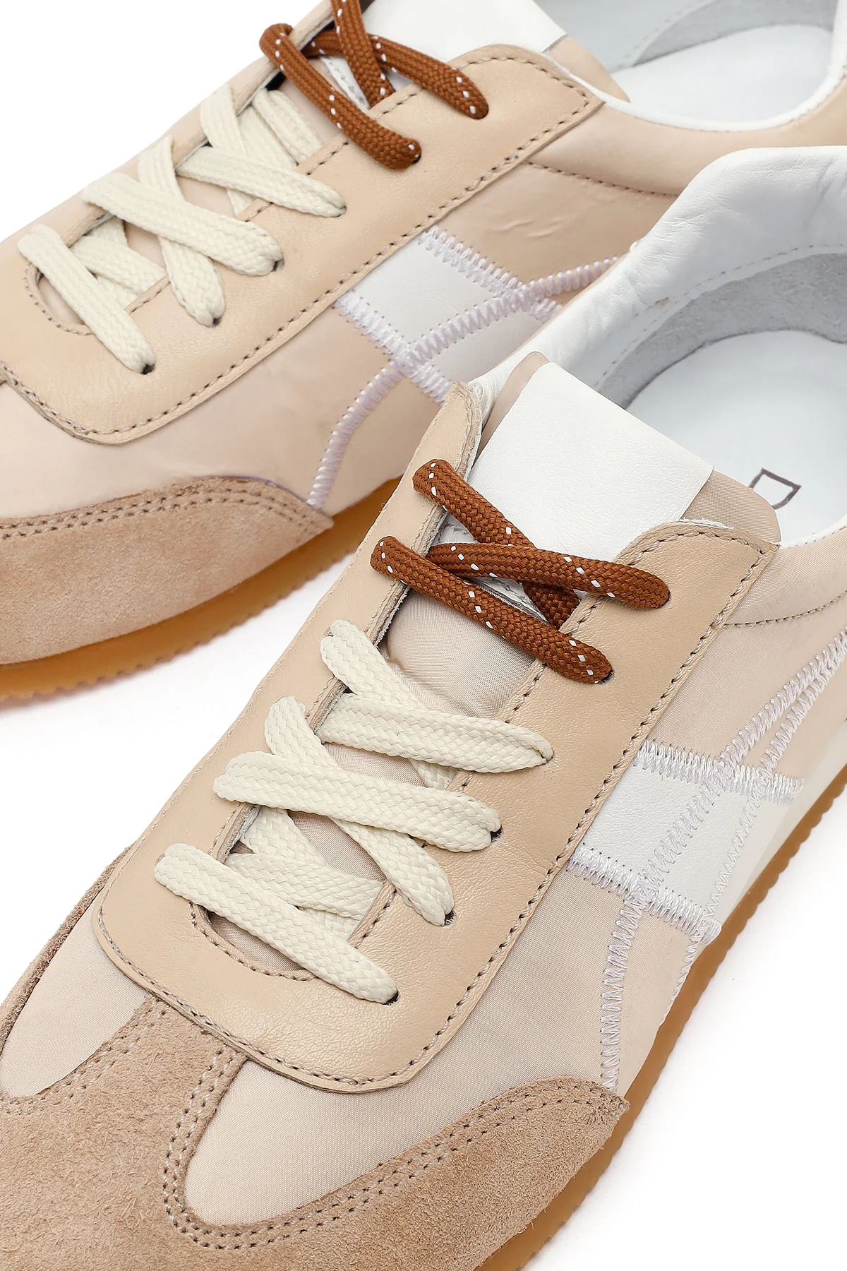 Kadın Bej Bağcıklı Deri Sneaker - Image 11
