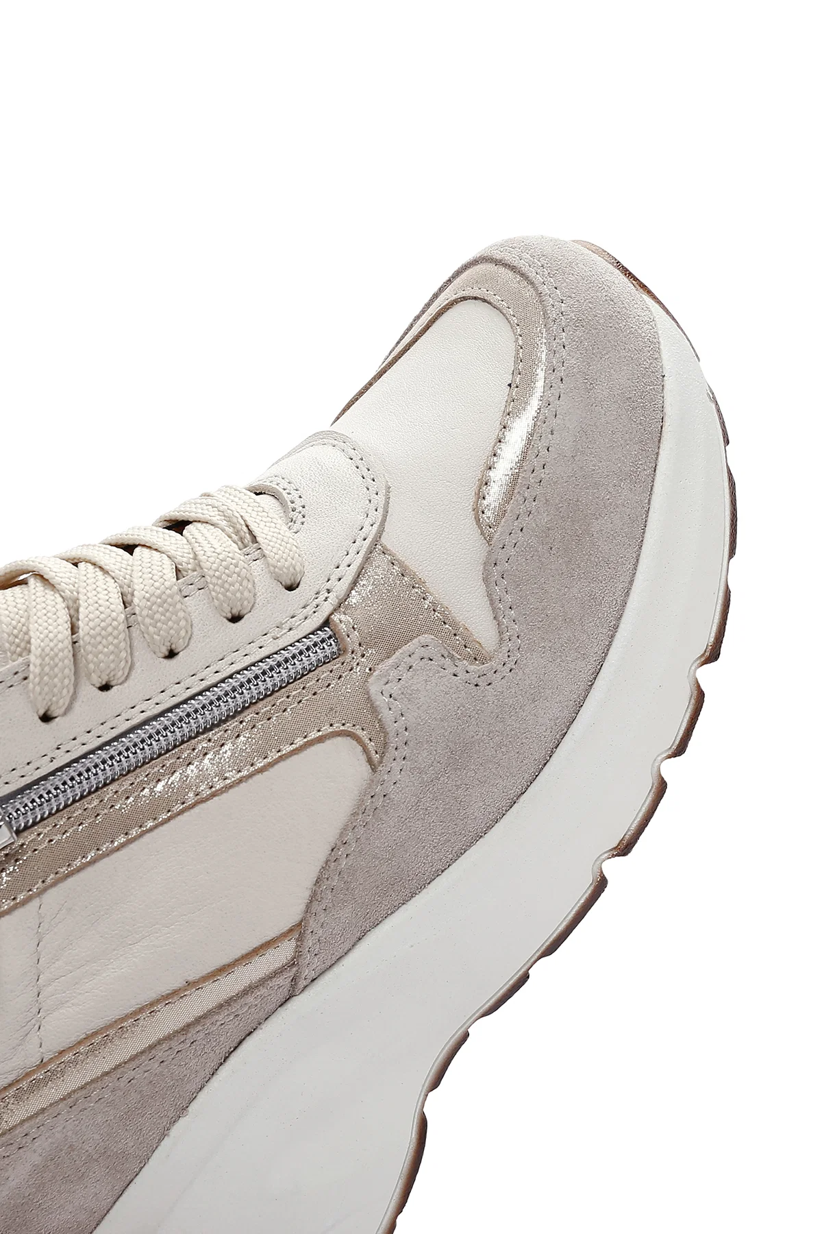 Kadın Bej Bağcıklı Fermuar Detaylı Dolgu Topuklu Deri Sneaker - Image 8