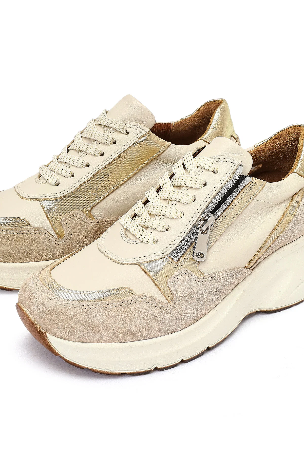 Kadın Bej Bağcıklı Fermuar Detaylı Dolgu Topuklu Deri Sneaker - Image 10