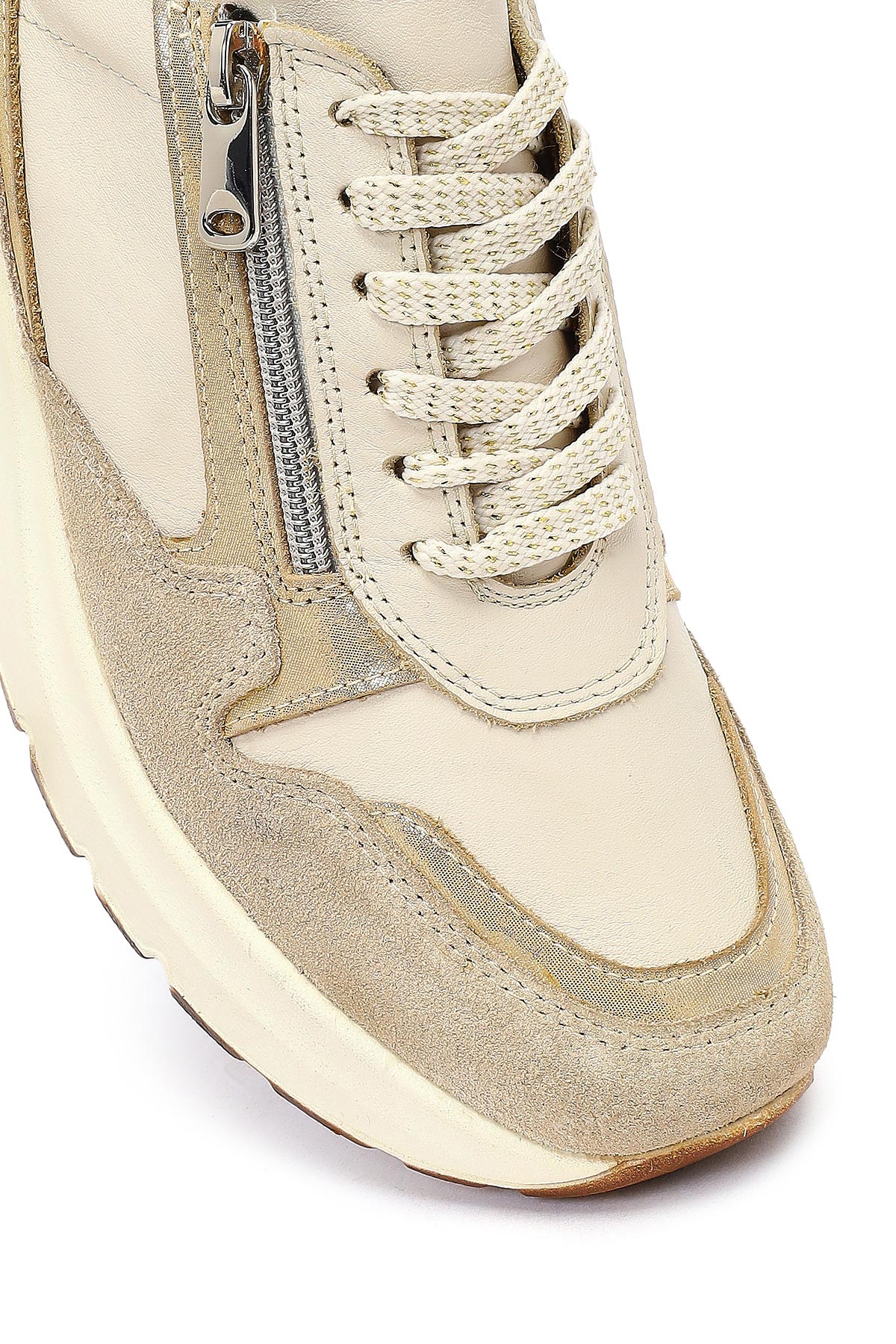 Kadın Bej Bağcıklı Fermuar Detaylı Dolgu Topuklu Deri Sneaker - Image 11