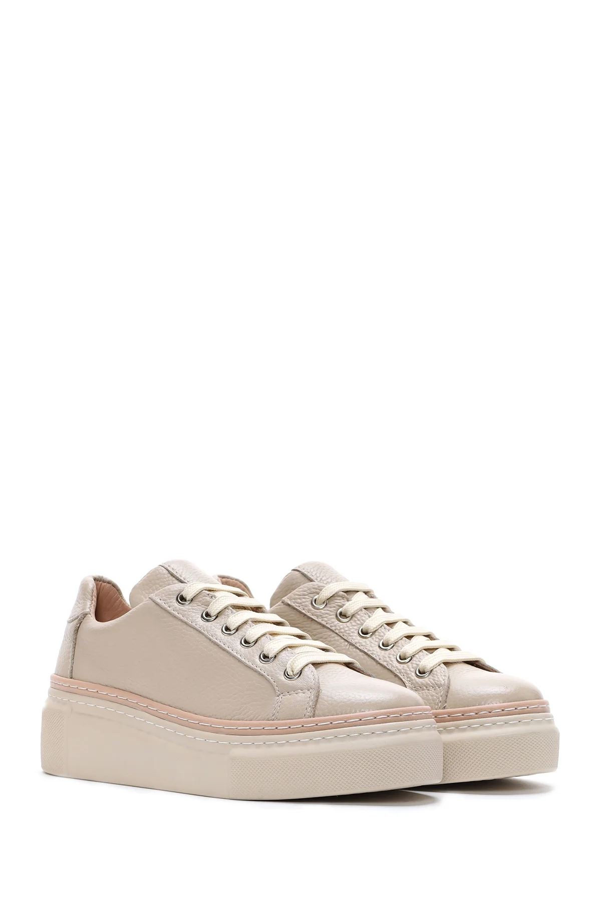 Kadın Bej Bağcıklı Kalın Tabanlı Deri Sneaker - Image 3