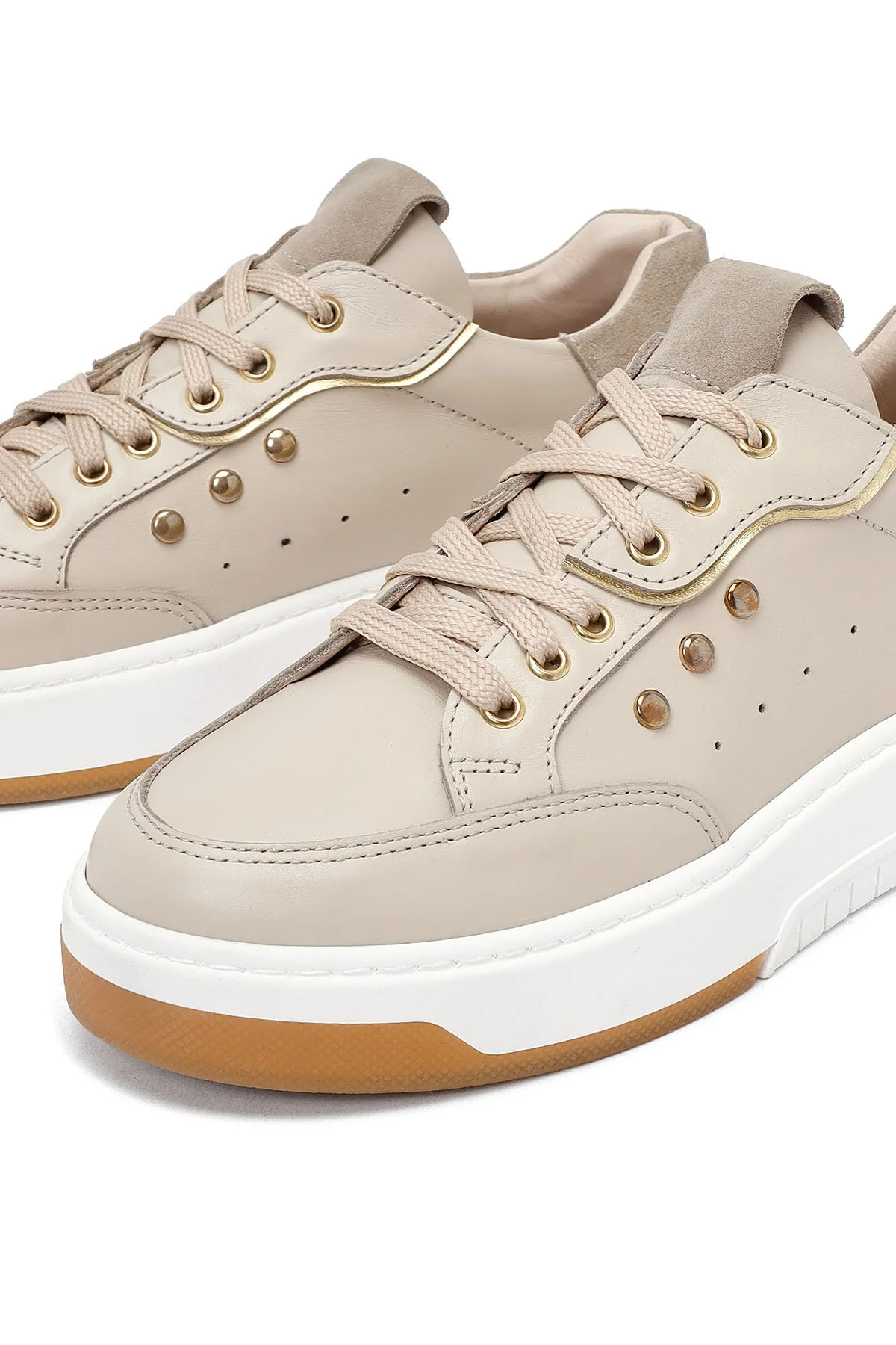 Kadın Bej Bağcıklı Kalın Tabanlı Deri Sneaker - Image 10
