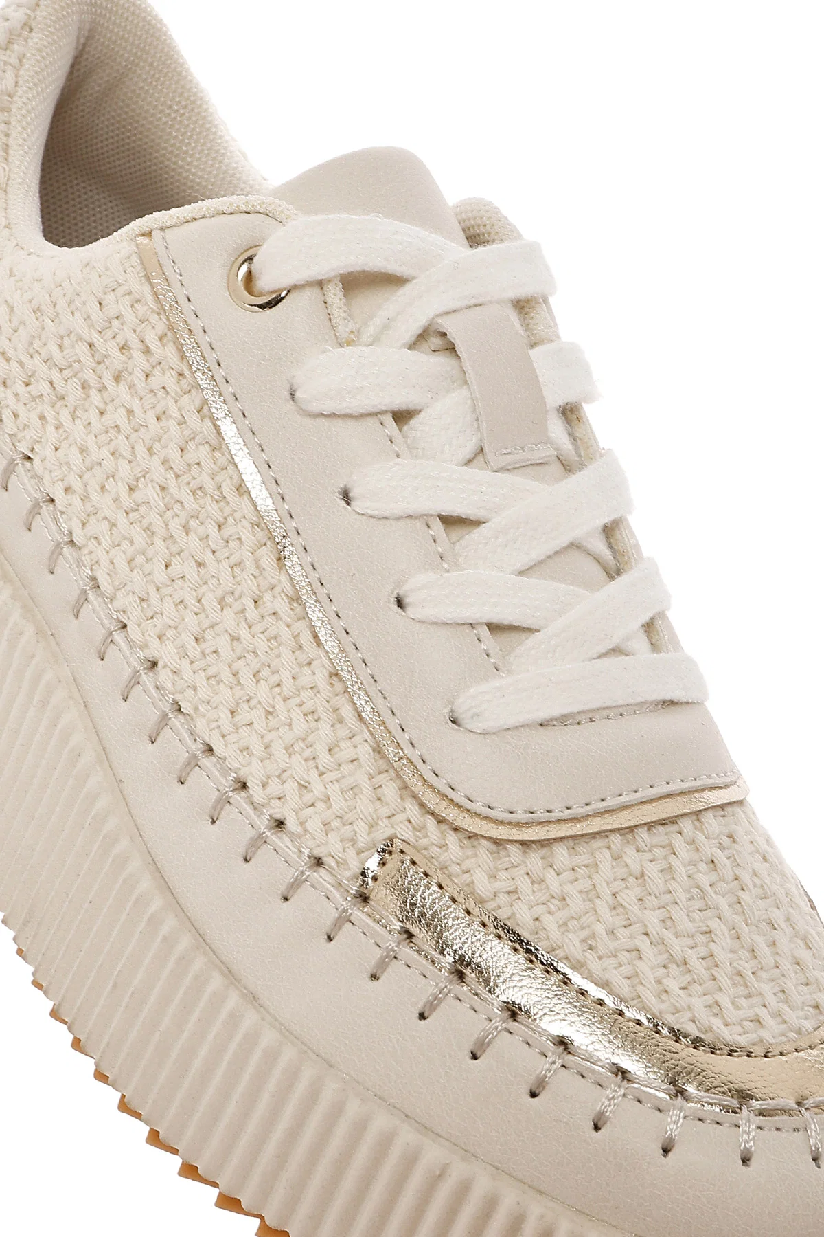 Kadın Bej Bağcıklı Kalın Tabanlı Örgülü Sneaker - Image 9
