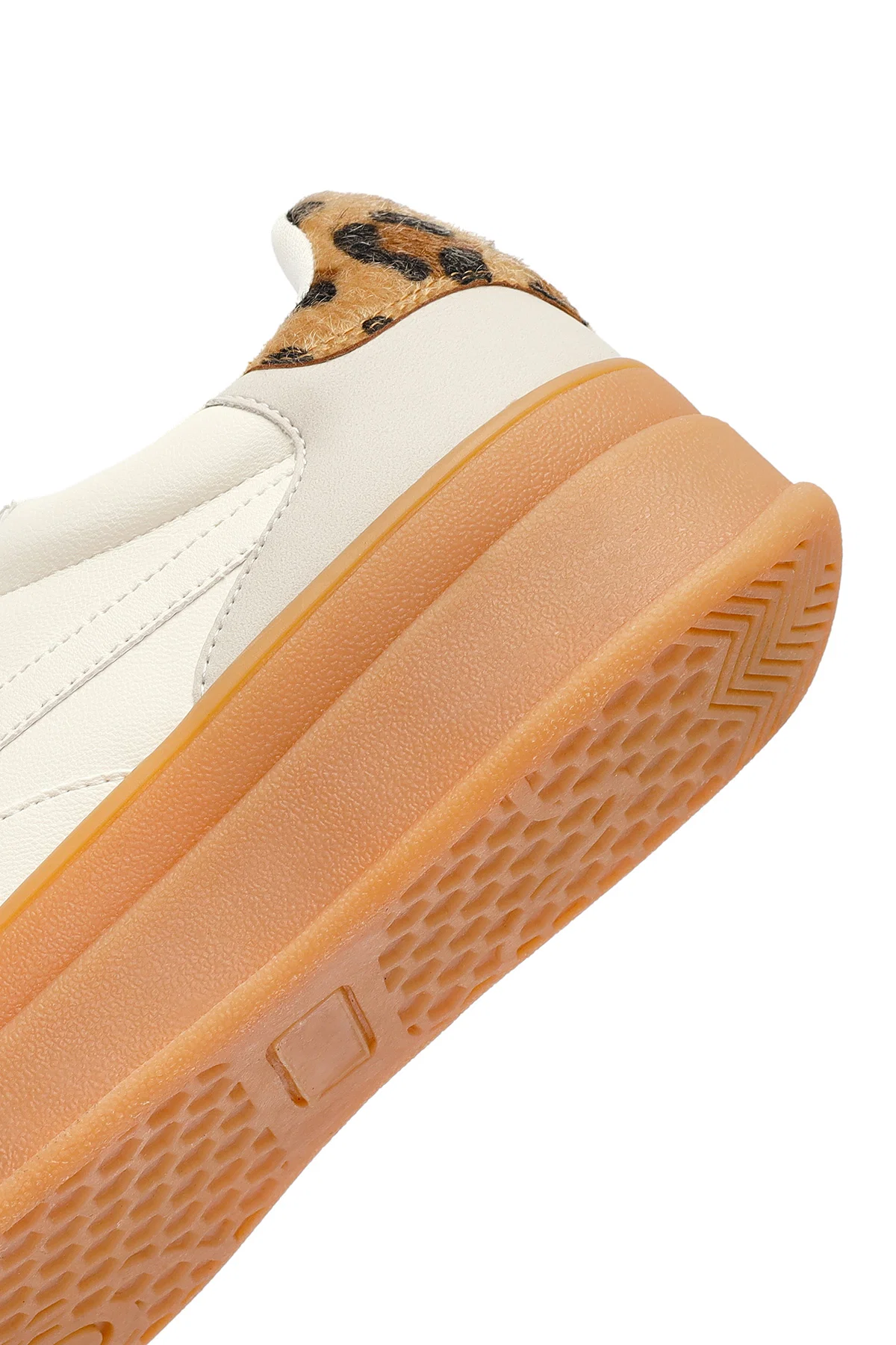 Kadın Bej Bağcıklı Kalın Tabanlı Sneaker - Image 9