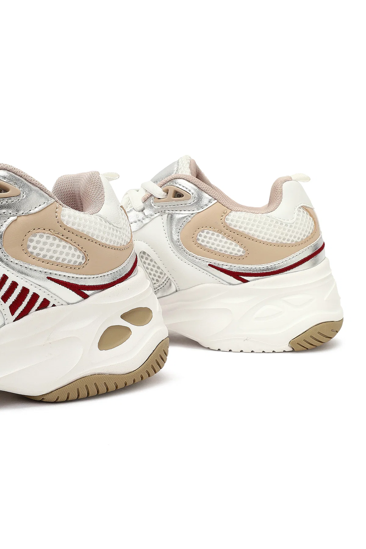 Kadın Bej Bağcıklı Kalın Tabanlı Sneaker - Image 9