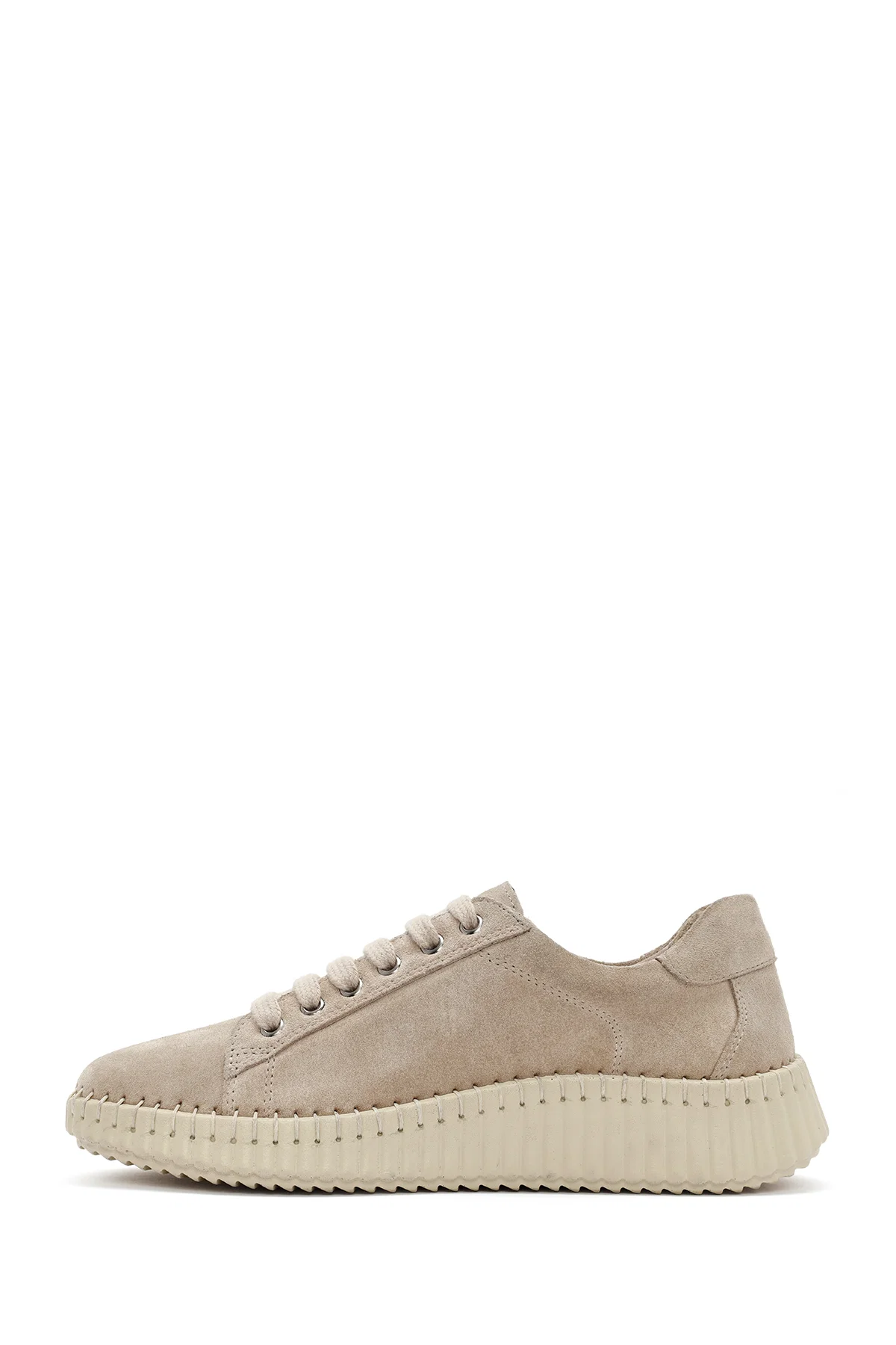Kadın Bej Bağcıklı Kalın Tabanlı Süet Deri Sneaker - Image 2
