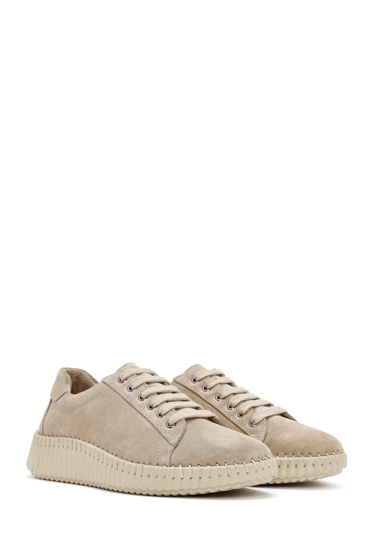 Kadın Bej Bağcıklı Kalın Tabanlı Süet Deri Sneaker - Image 3