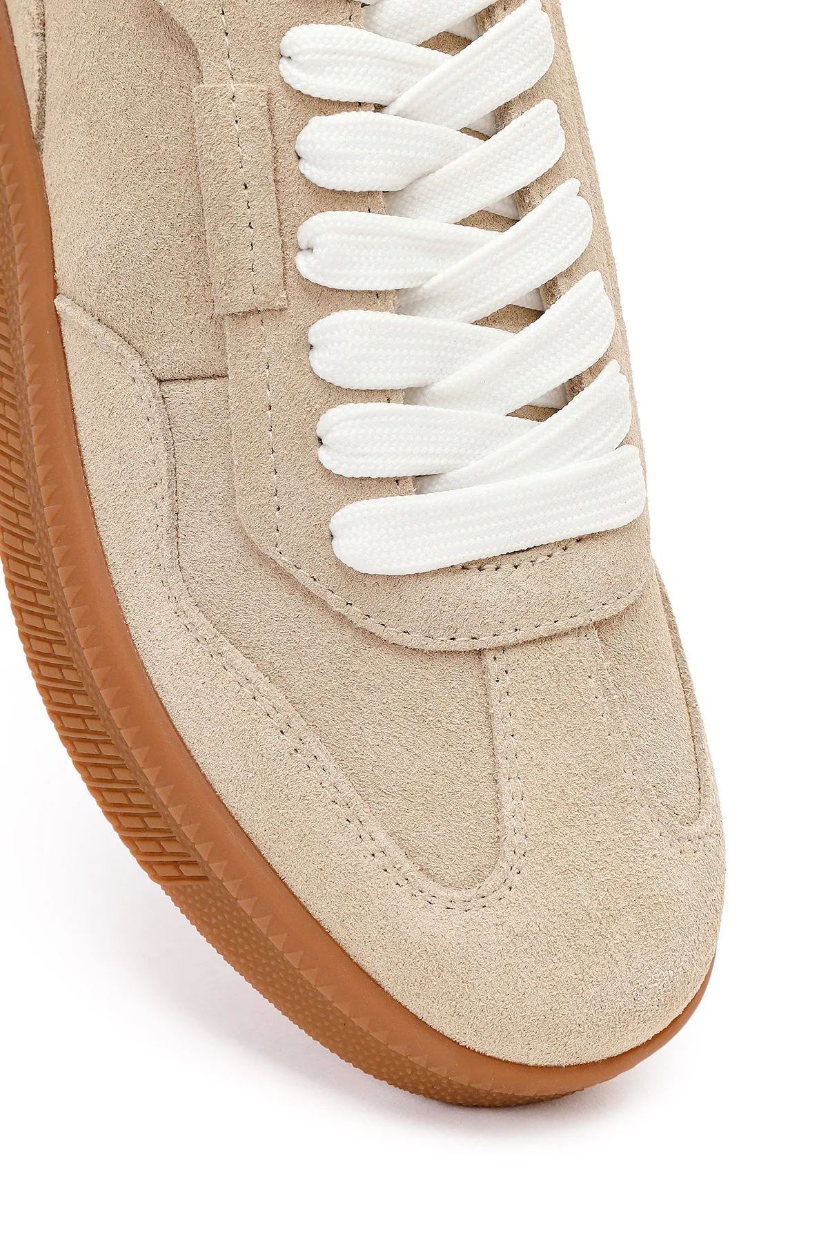 Kadın Bej Bağcıklı Kalın Tabanlı Süet Deri Sneaker - Image 9