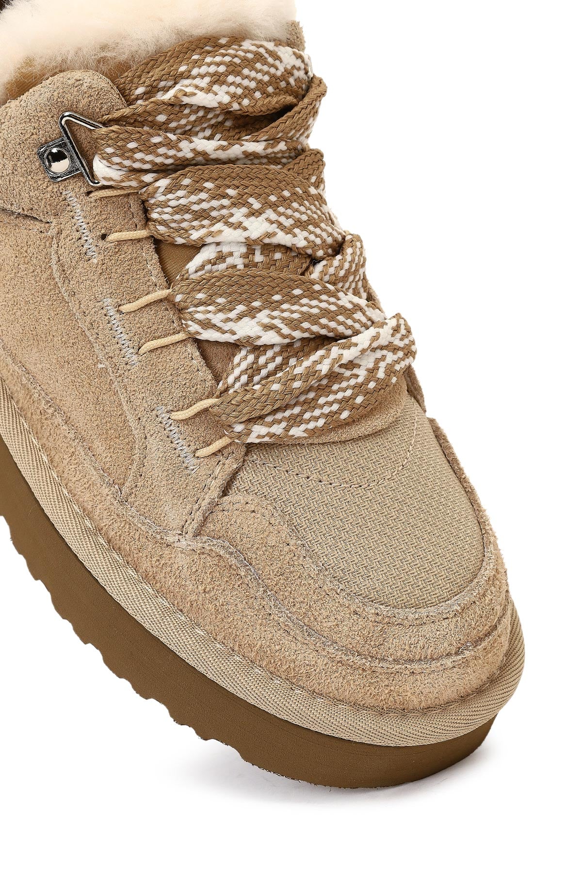 Kadın Bej Bağcıklı Kalın Tabanlı Tüylü Süet Deri Teddy Sneaker - Image 10