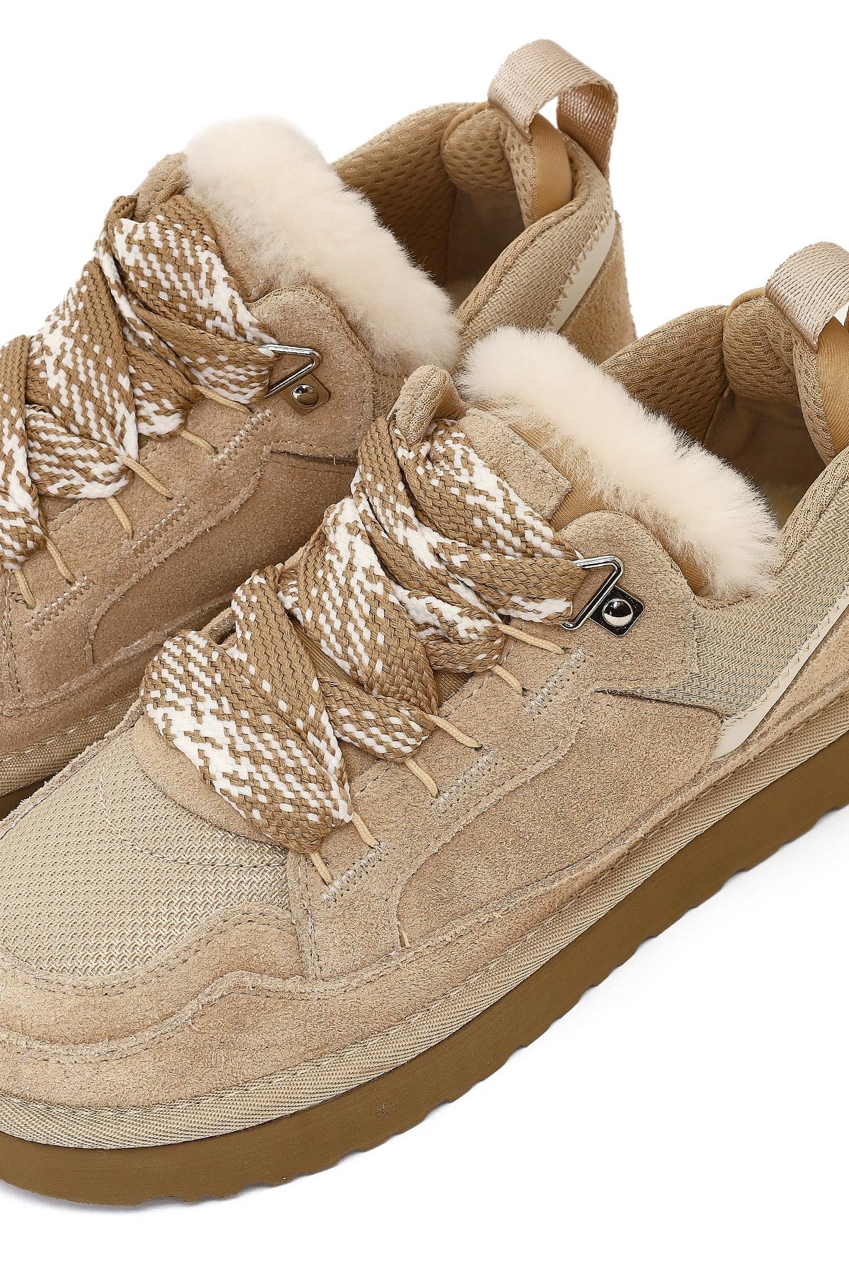 Kadın Bej Bağcıklı Kalın Tabanlı Tüylü Süet Deri Teddy Sneaker - Image 11