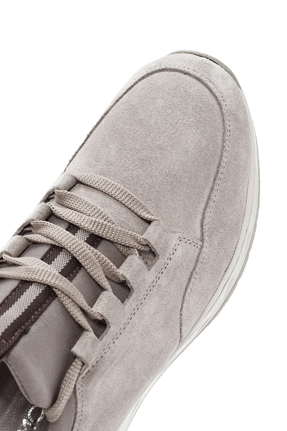 Kadın Bej Bağcıklı Süet Deri Sneaker - Image 11