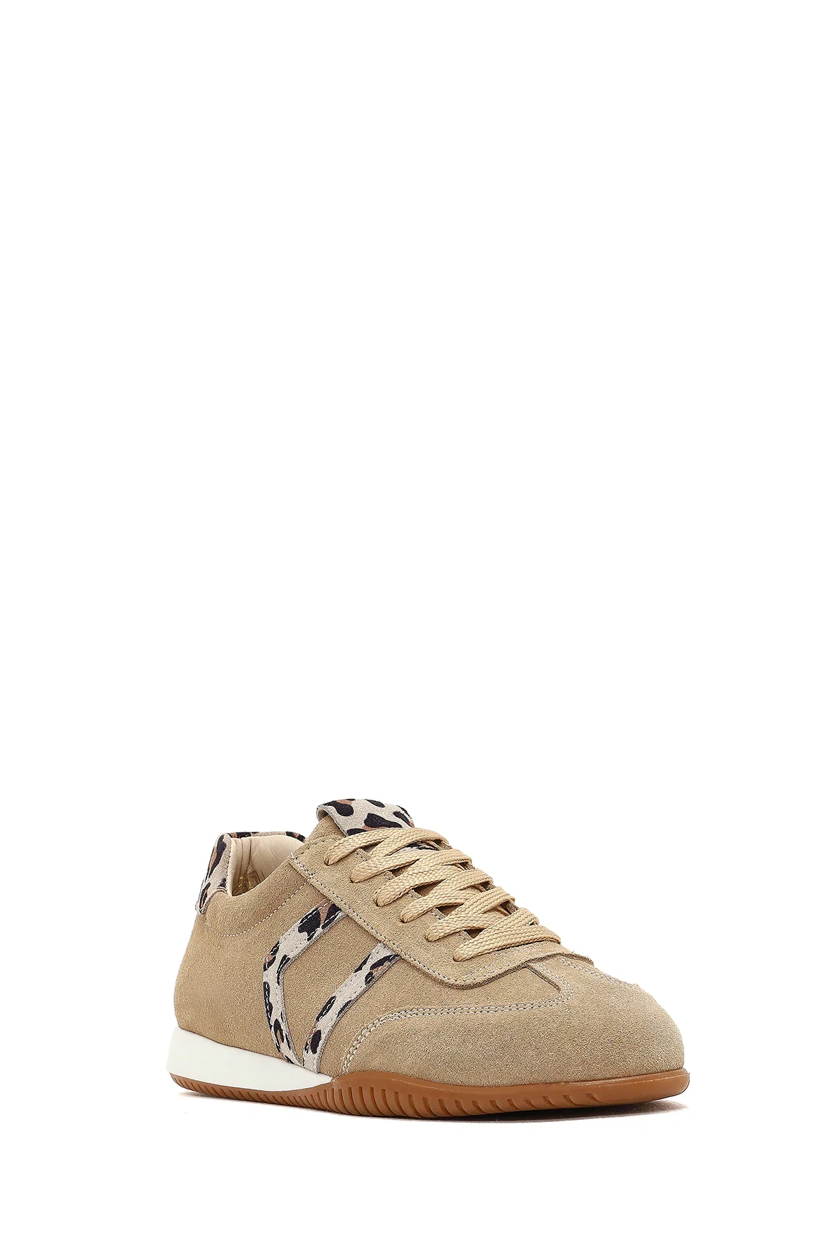 Kadın Bej Bağcıklı Süet Deri Sneaker - Image 6