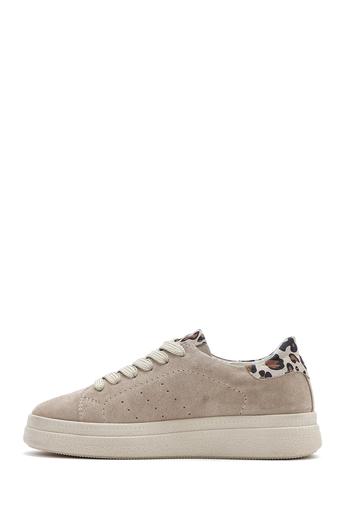 Kadın Bej Bağcıklı Süet Deri Sneaker - Image 2