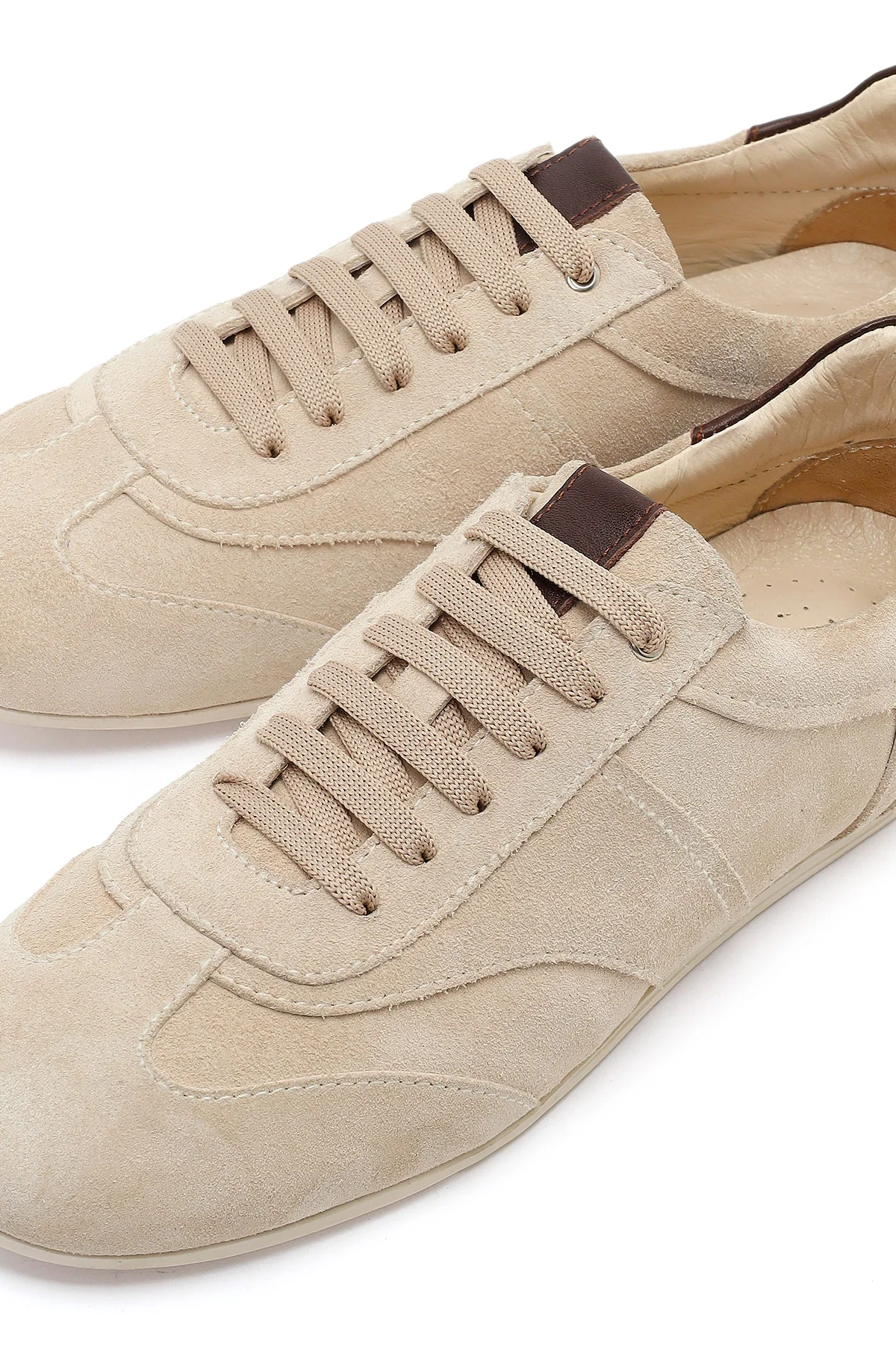Kadın Bej Bağcıklı Süet Deri Sneaker - Image 10