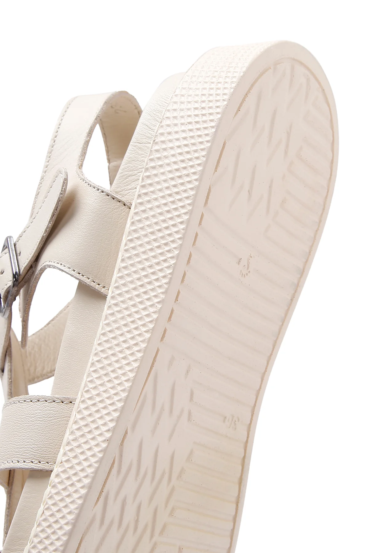 Kadın Bej Bilekten Bantlı Deri Comfort Sandalet - Image 7
