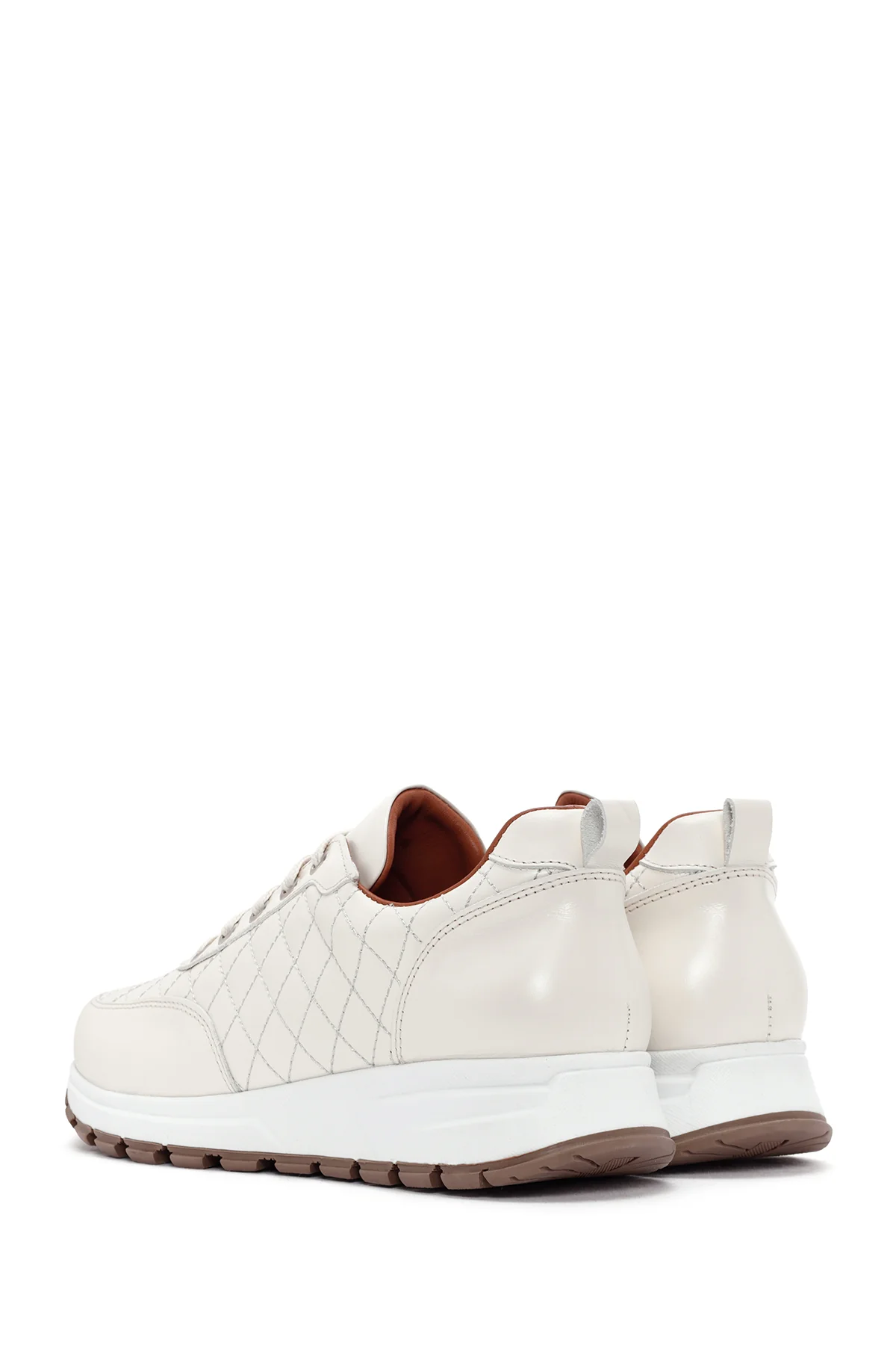 Kadın Bej Deri Kapitone Sneaker - Image 5