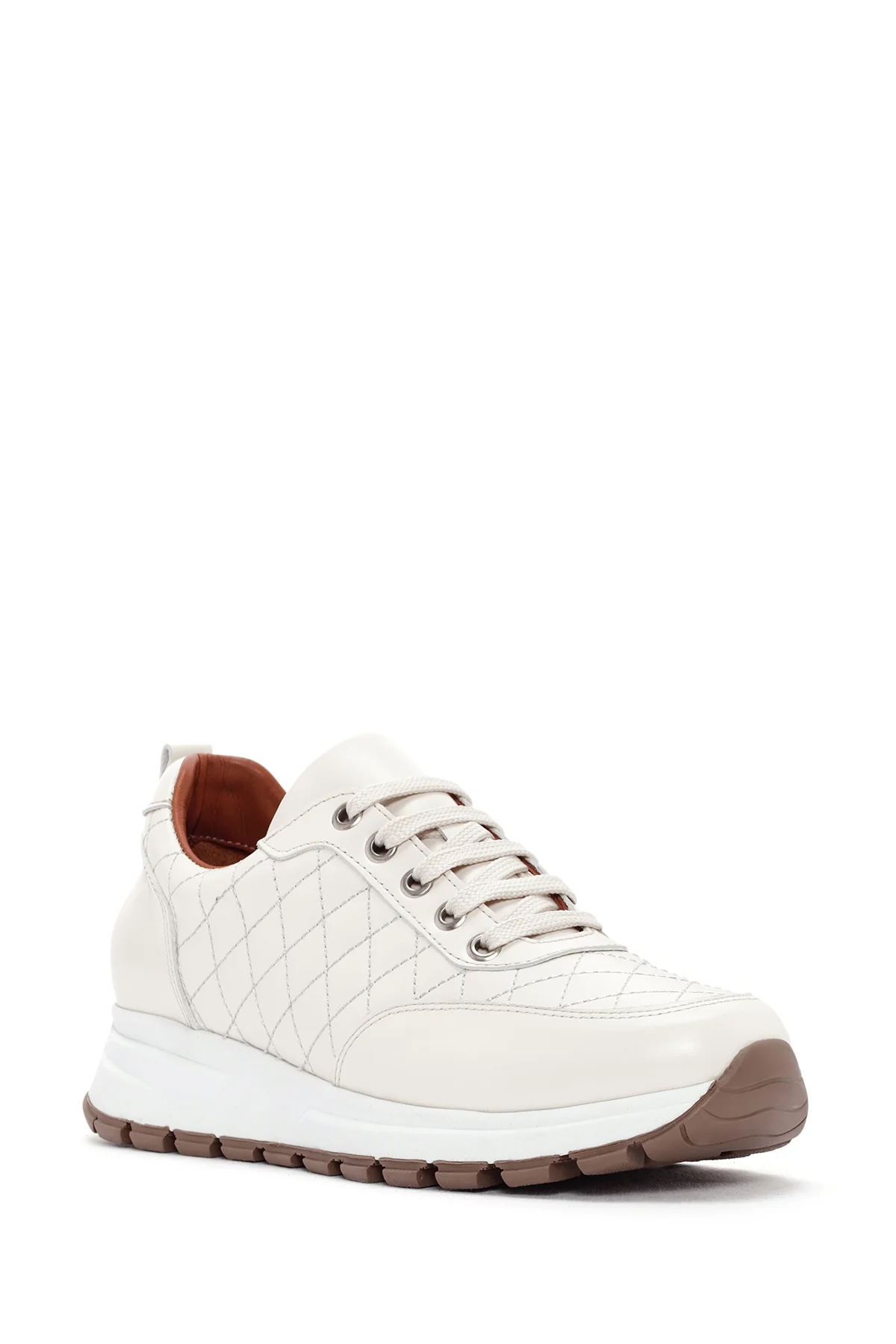 Kadın Bej Deri Kapitone Sneaker - Image 6