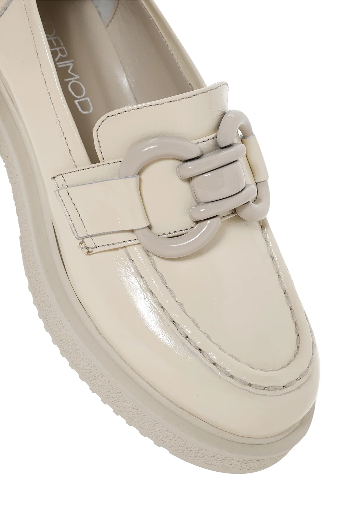 Kadın Bej Deri Rugan Maskülen Loafer - Image 9
