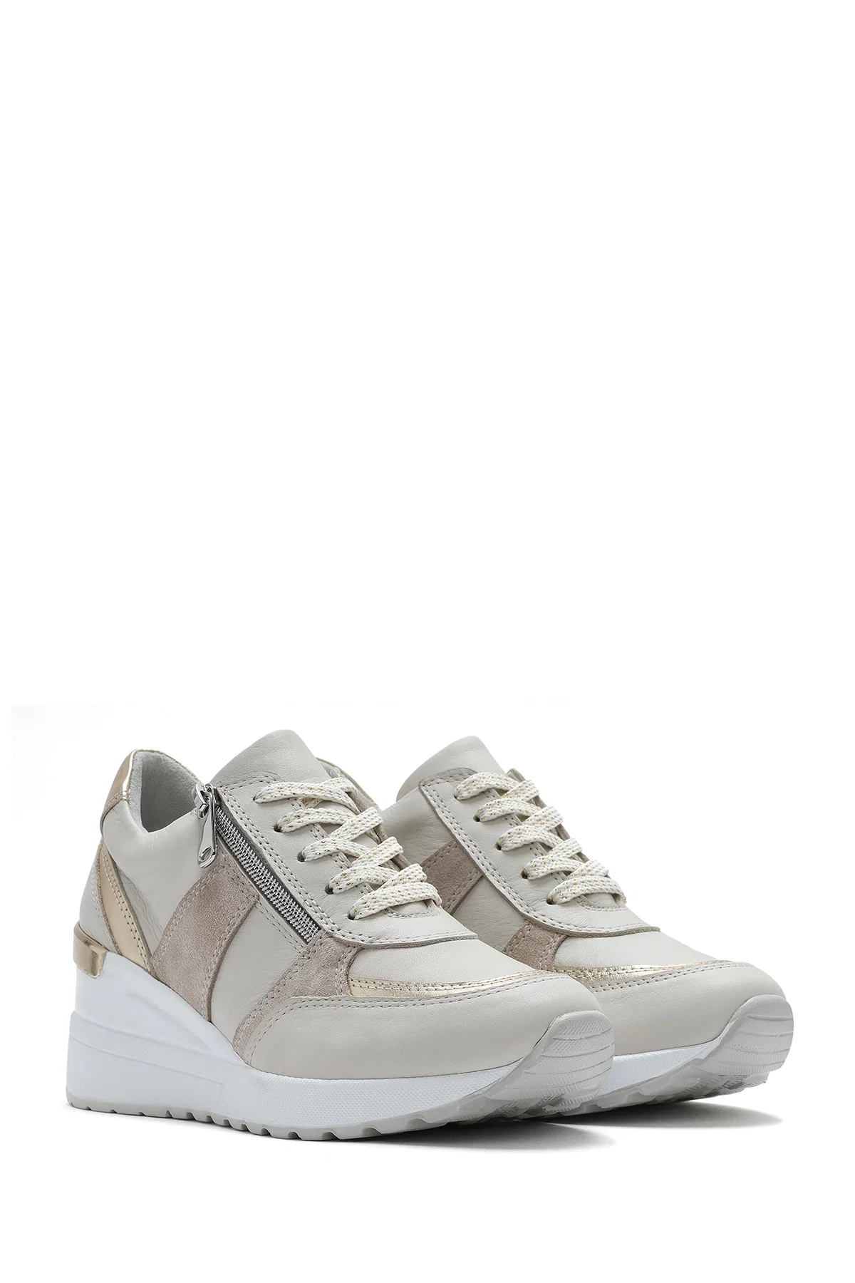 Kadın Bej Dolgu Topuklu Yandan Fermuarlı Deri Sneaker - Image 3