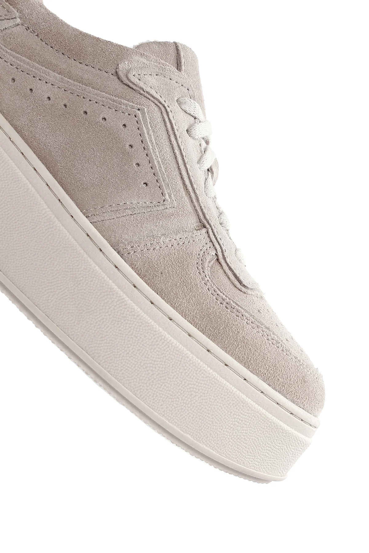 Kadın Bej Kalın Tabanlı Nubuk Deri Sneaker - Image 10