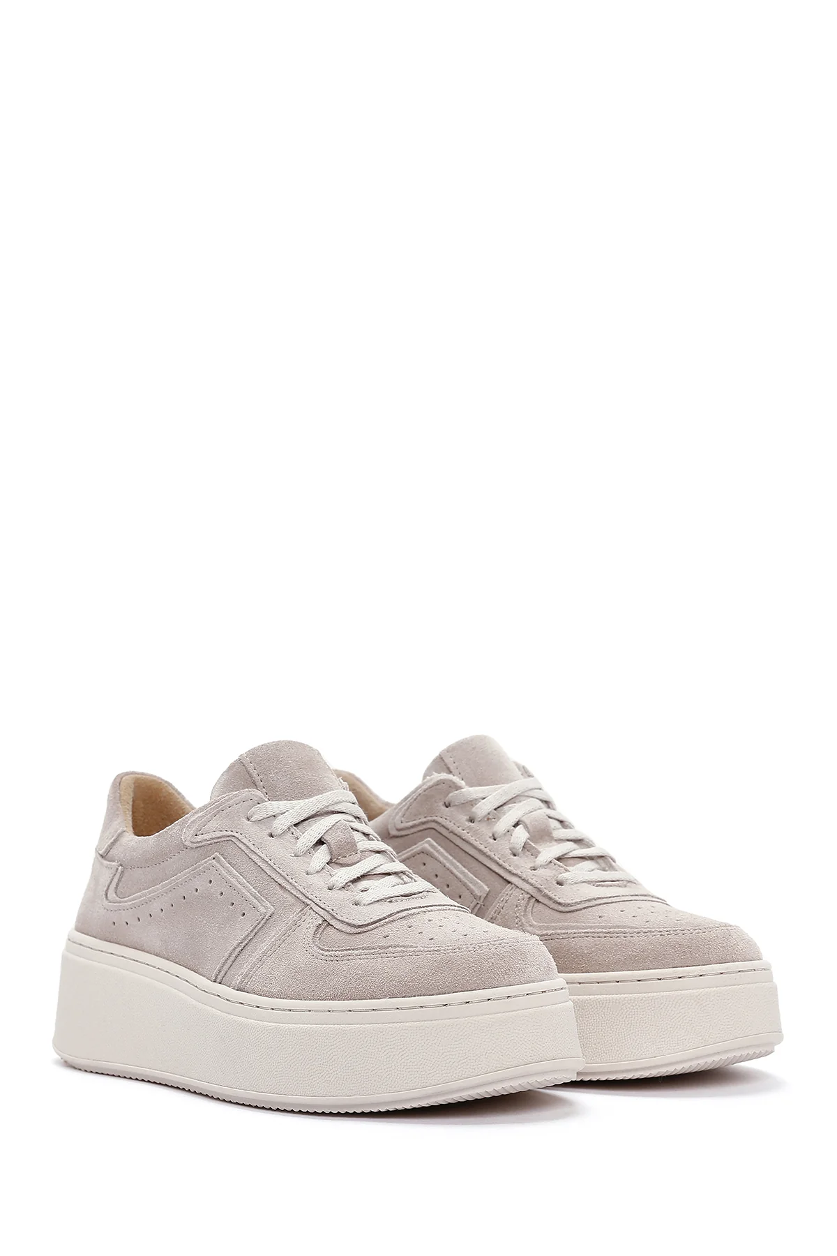 Kadın Bej Kalın Tabanlı Nubuk Deri Sneaker - Image 3
