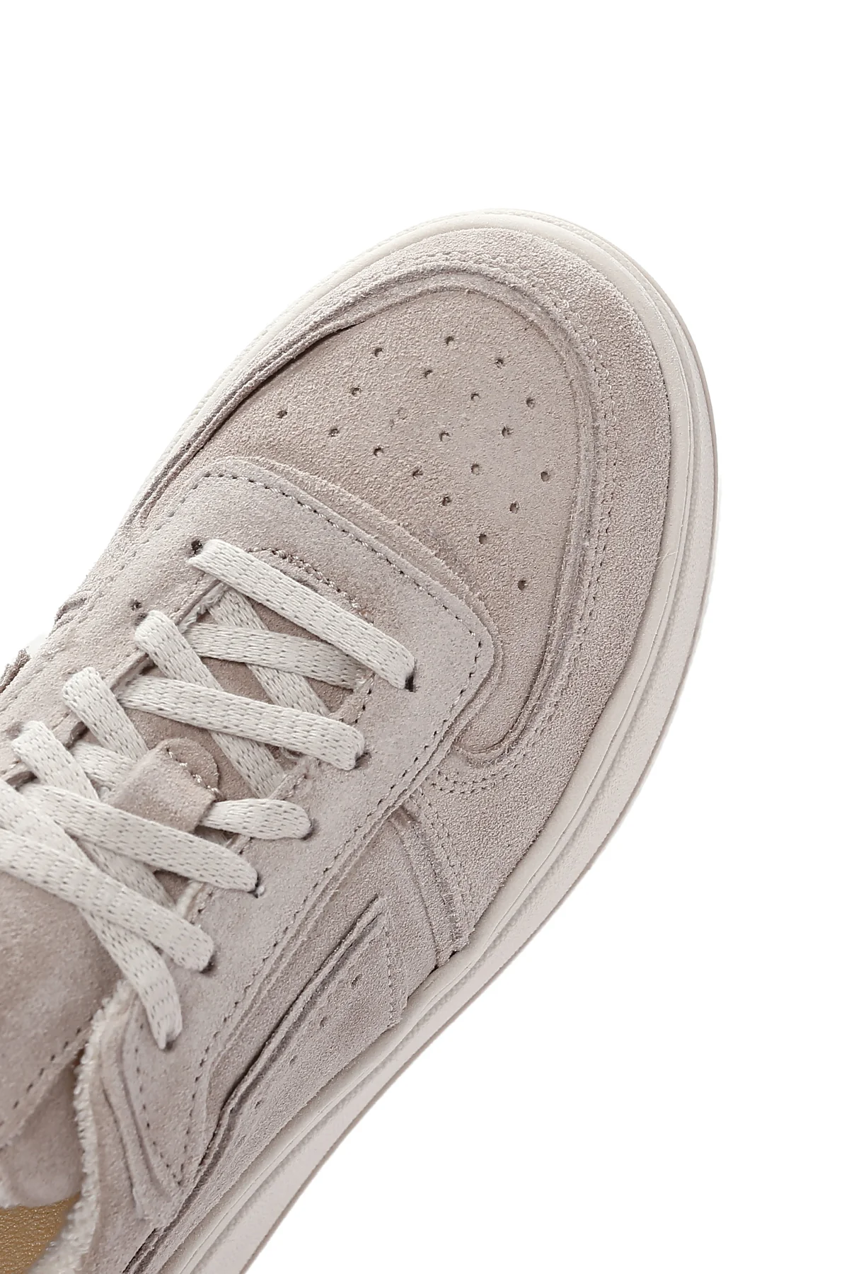 Kadın Bej Kalın Tabanlı Nubuk Deri Sneaker - Image 9