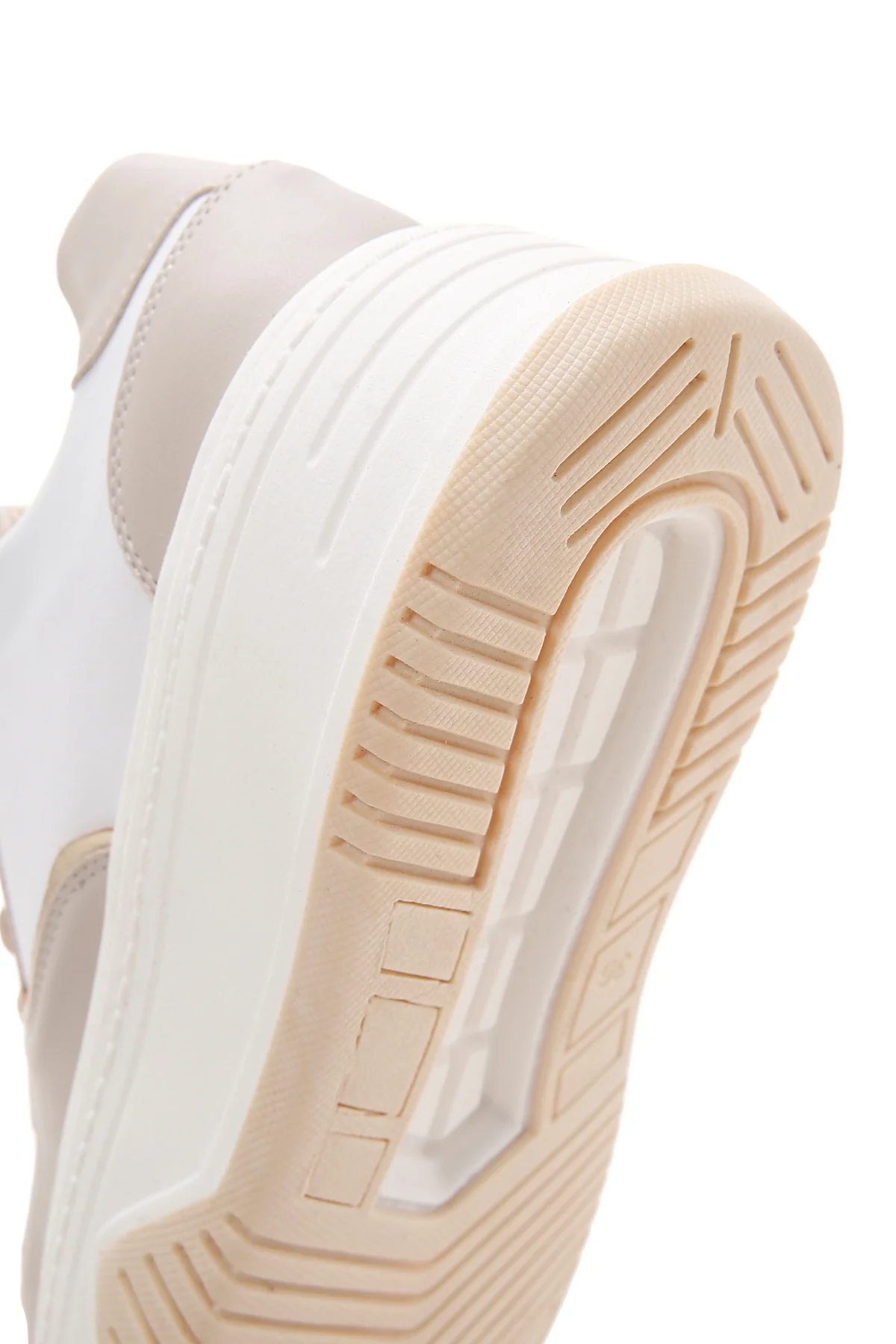 Kadın Bej Kalın Tabanlı Sneaker - Image 9