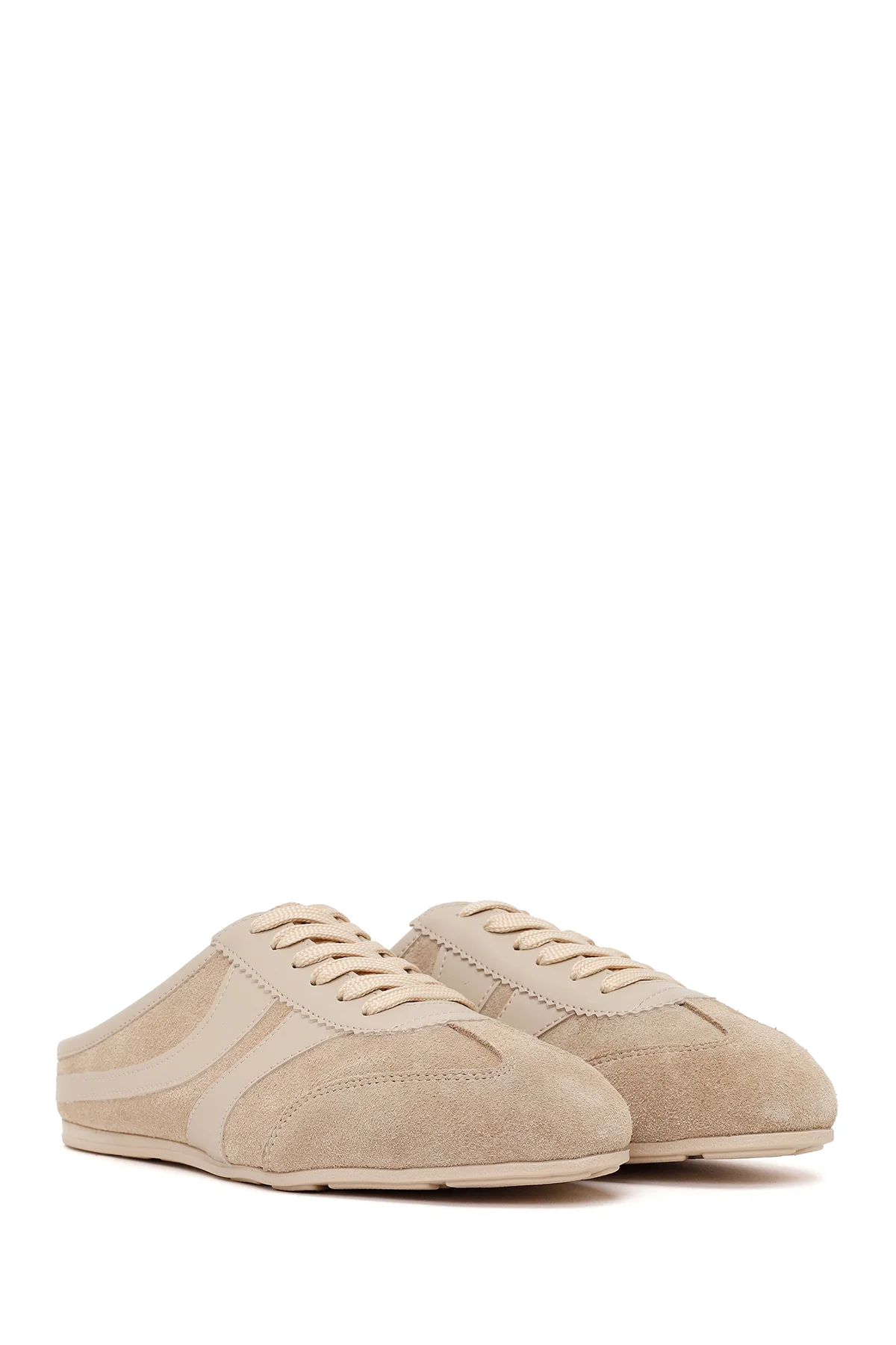 Kadın Bej Mule Arkası Açık Süet Deri Sneaker - Image 2