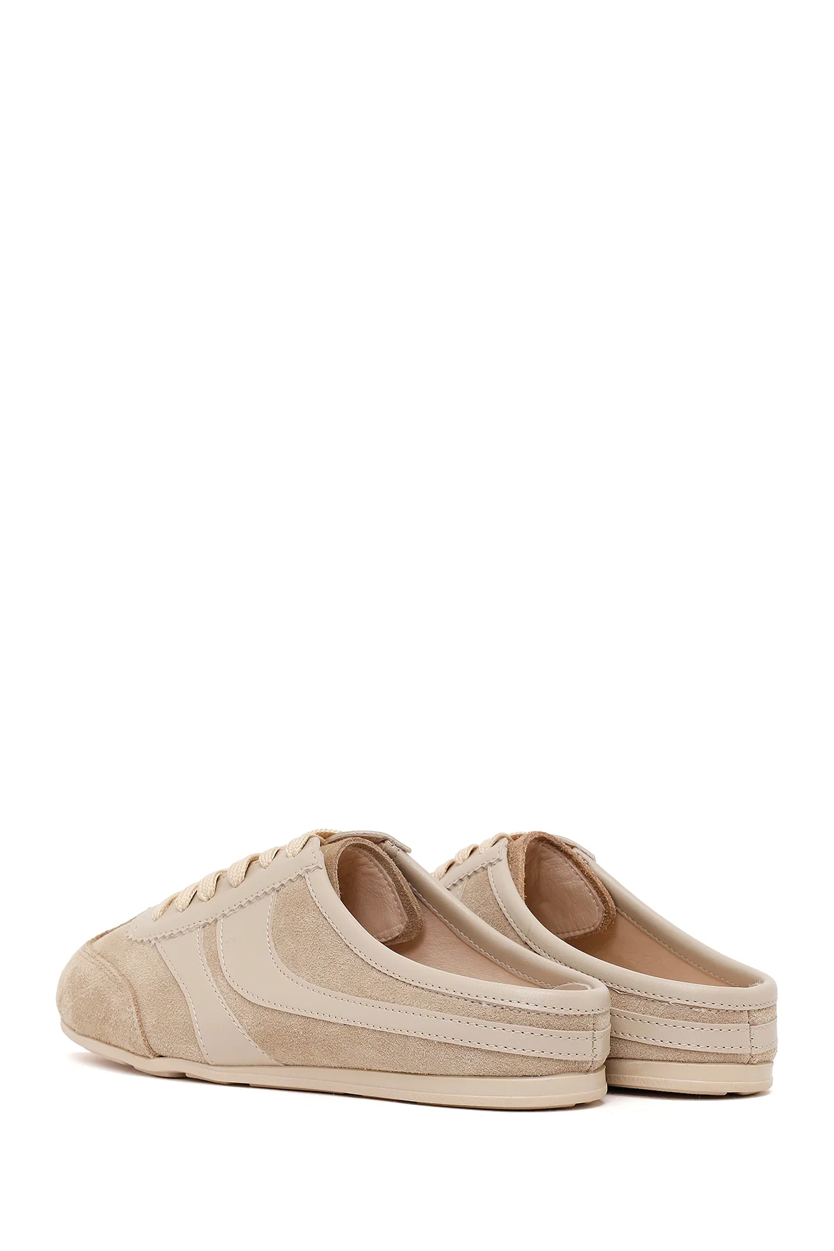 Kadın Bej Mule Arkası Açık Süet Deri Sneaker - Image 6