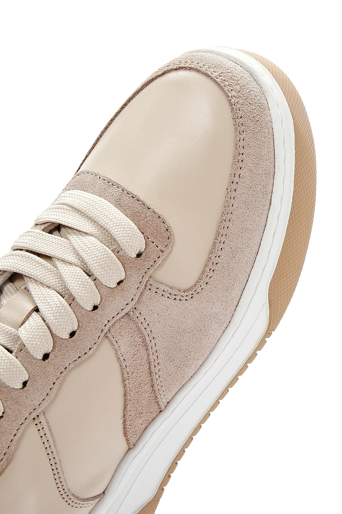 Kadın Bej Süet Deri Detaylı Sneaker - Image 9