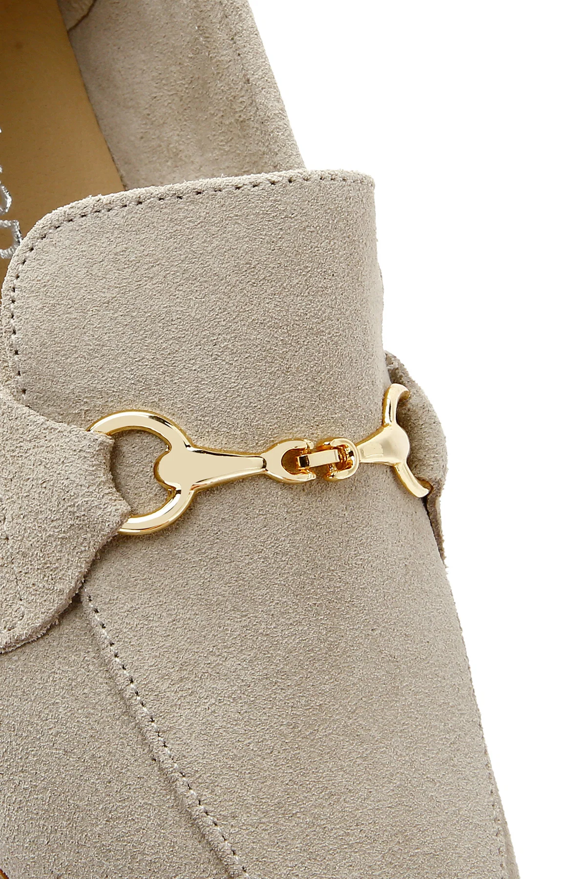 Kadın Bej Süet Deri Maskülen Loafer - Image 10
