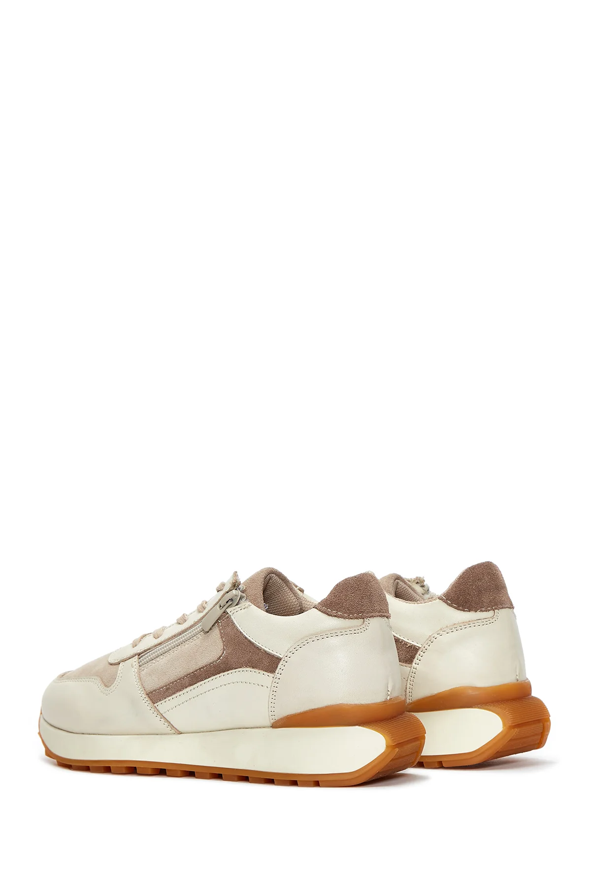 Kadın Bej Süet Detaylı Deri Sneaker - Image 5