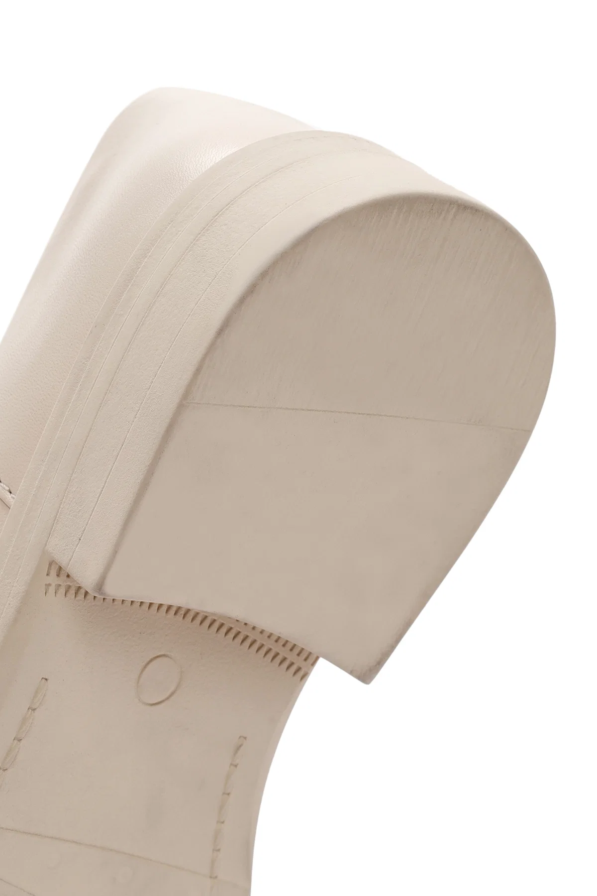 Kadın Bej Toka Detaylı Deri Maskülen Loafer - Image 8