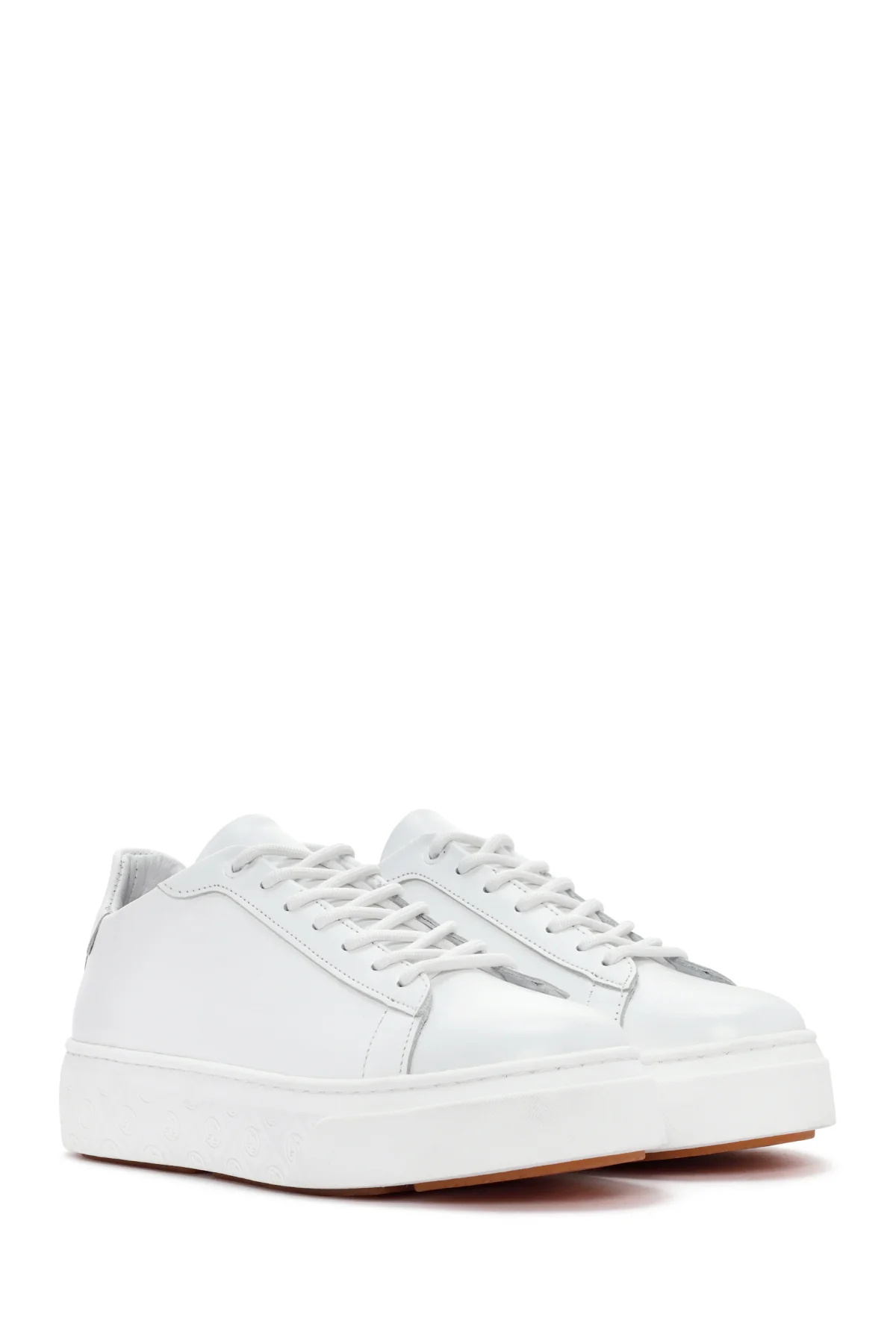 Kadın Beyaz Bağcıklı Deri Sneaker - Image 3