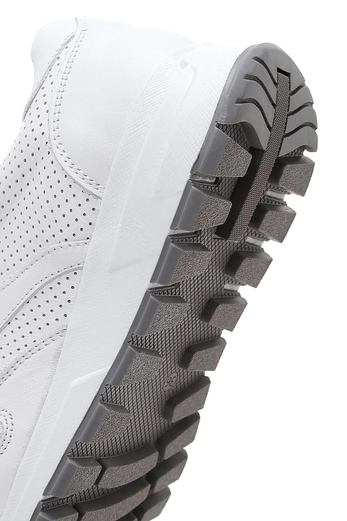 Kadın Beyaz Bağcıklı Deri Sneaker - Image 7