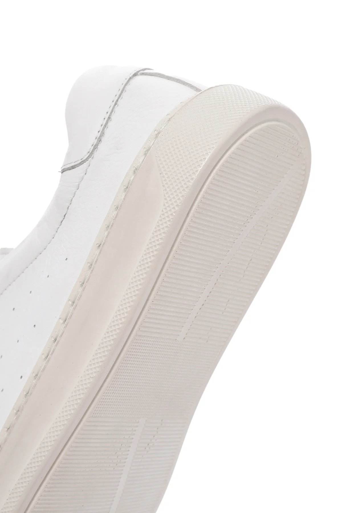 Kadın Beyaz Bağcıklı Deri Sneaker - Image 8