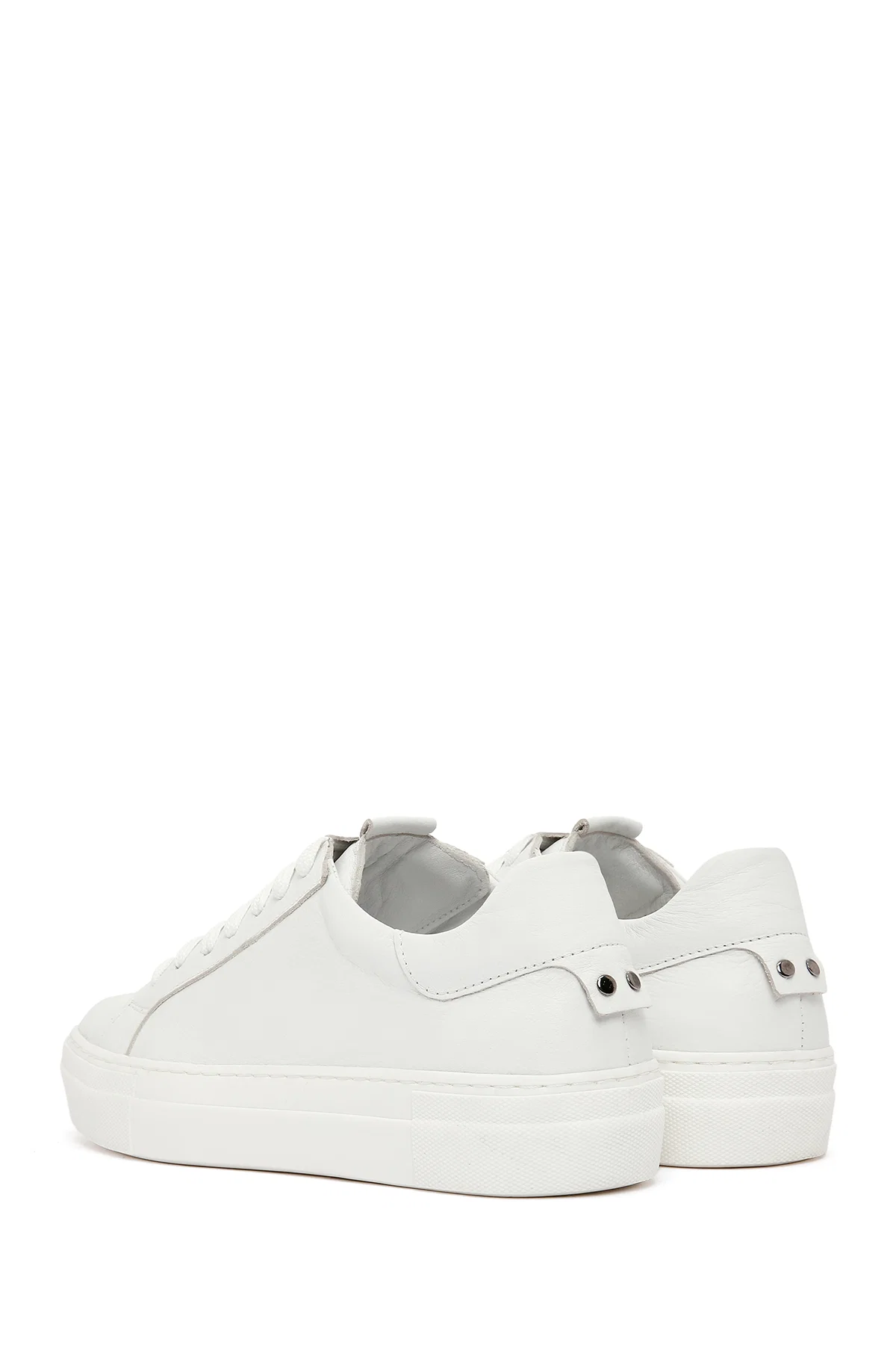 Kadın Beyaz Bağcıklı Deri Sneaker - Image 5