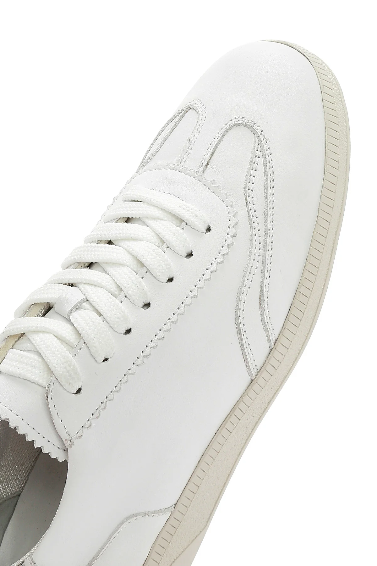 Kadın Beyaz Bağcıklı Deri Sneaker - Image 10