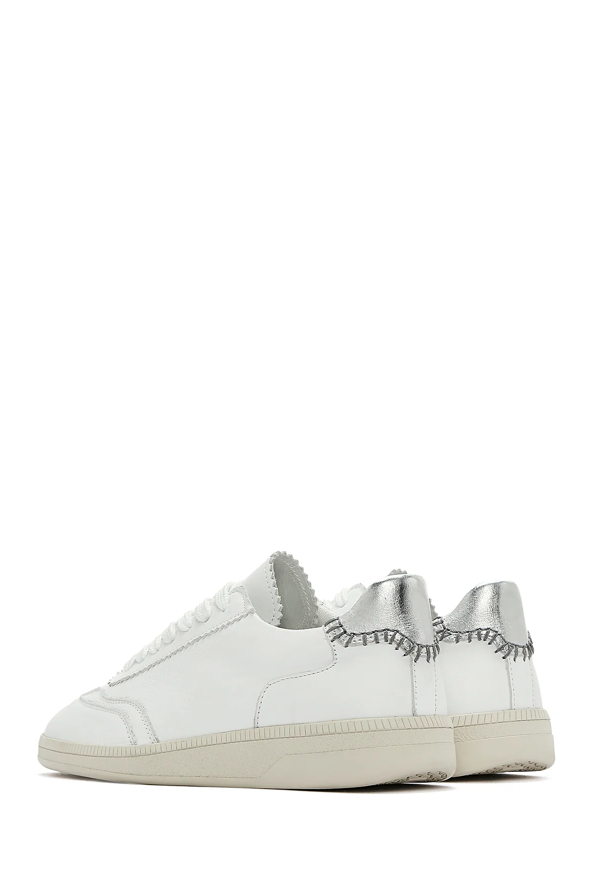 Kadın Beyaz Bağcıklı Deri Sneaker - Image 5