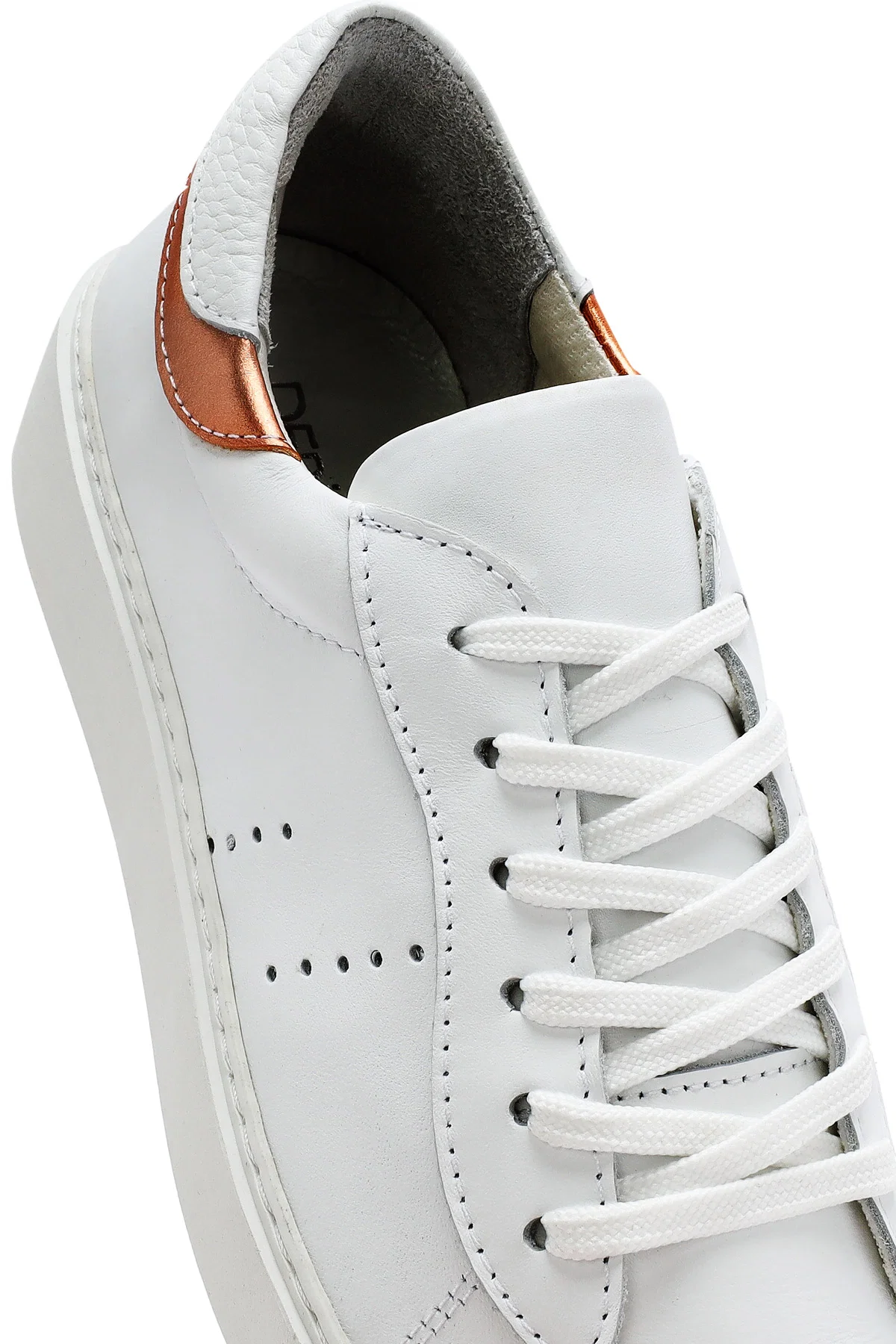 Kadın Beyaz Bağcıklı Deri Sneaker - Image 8
