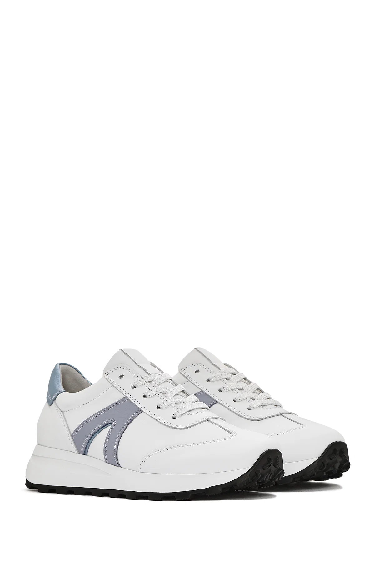 Kadın Beyaz Bağcıklı Deri Sneaker - Image 3