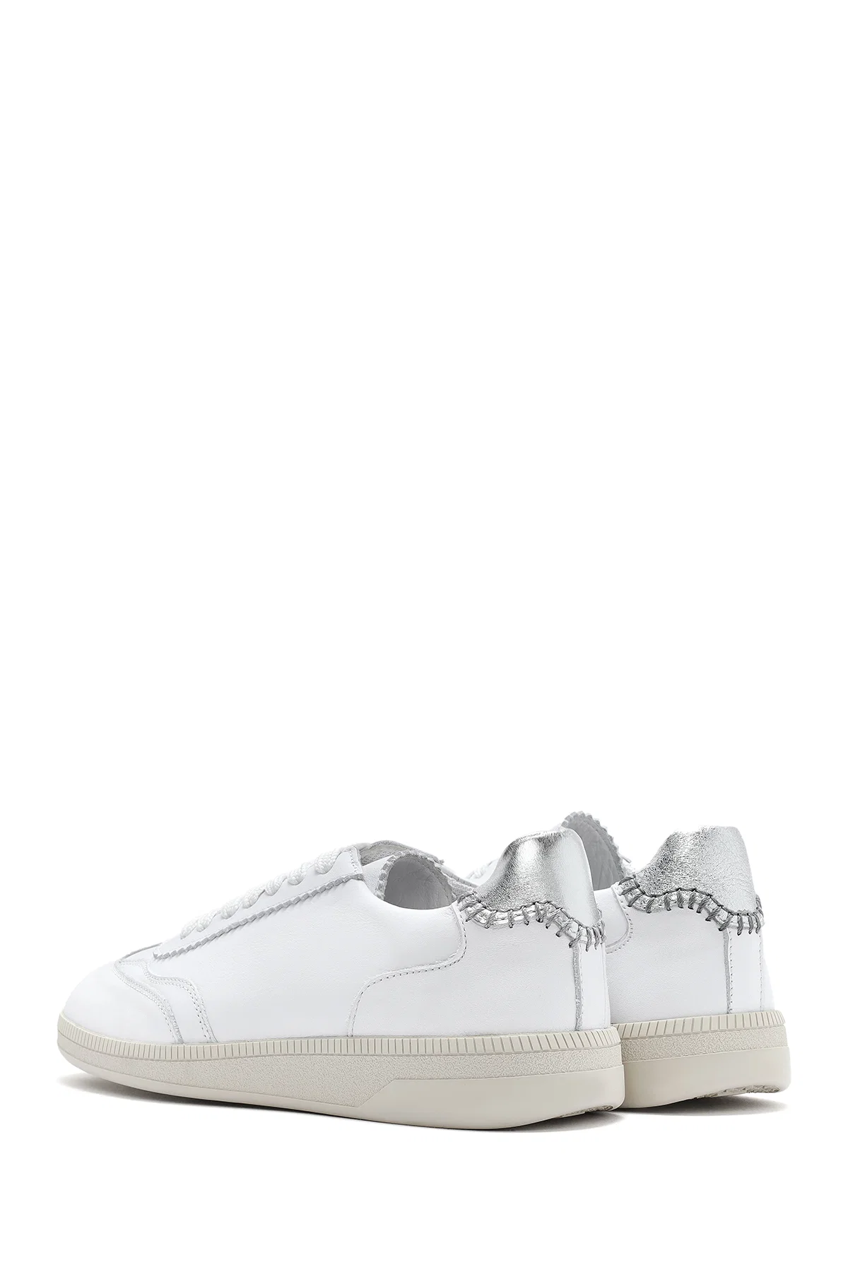 Kadın Beyaz Bağcıklı Deri Sneaker - Image 5