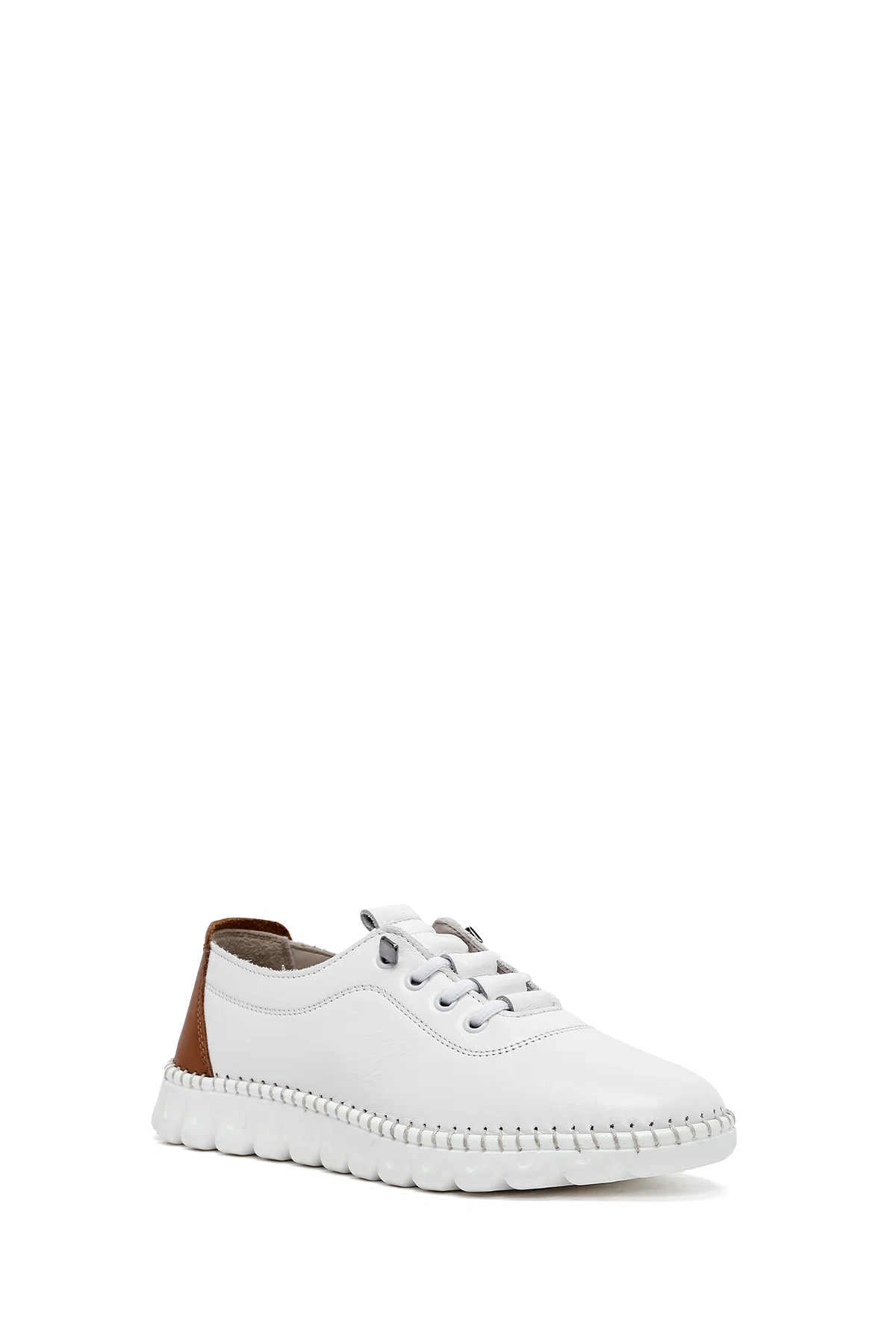 Kadın Beyaz Bağcıklı Deri Sneaker - Image 6