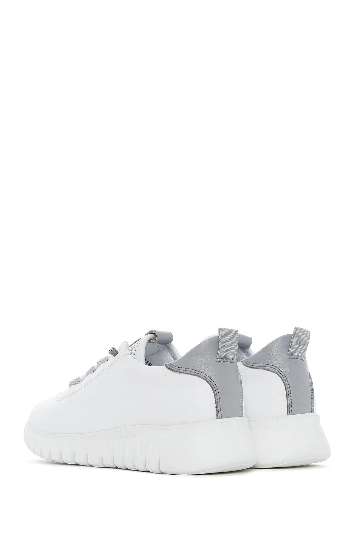 Kadın Beyaz Bağcıklı Deri Sneaker - Image 5